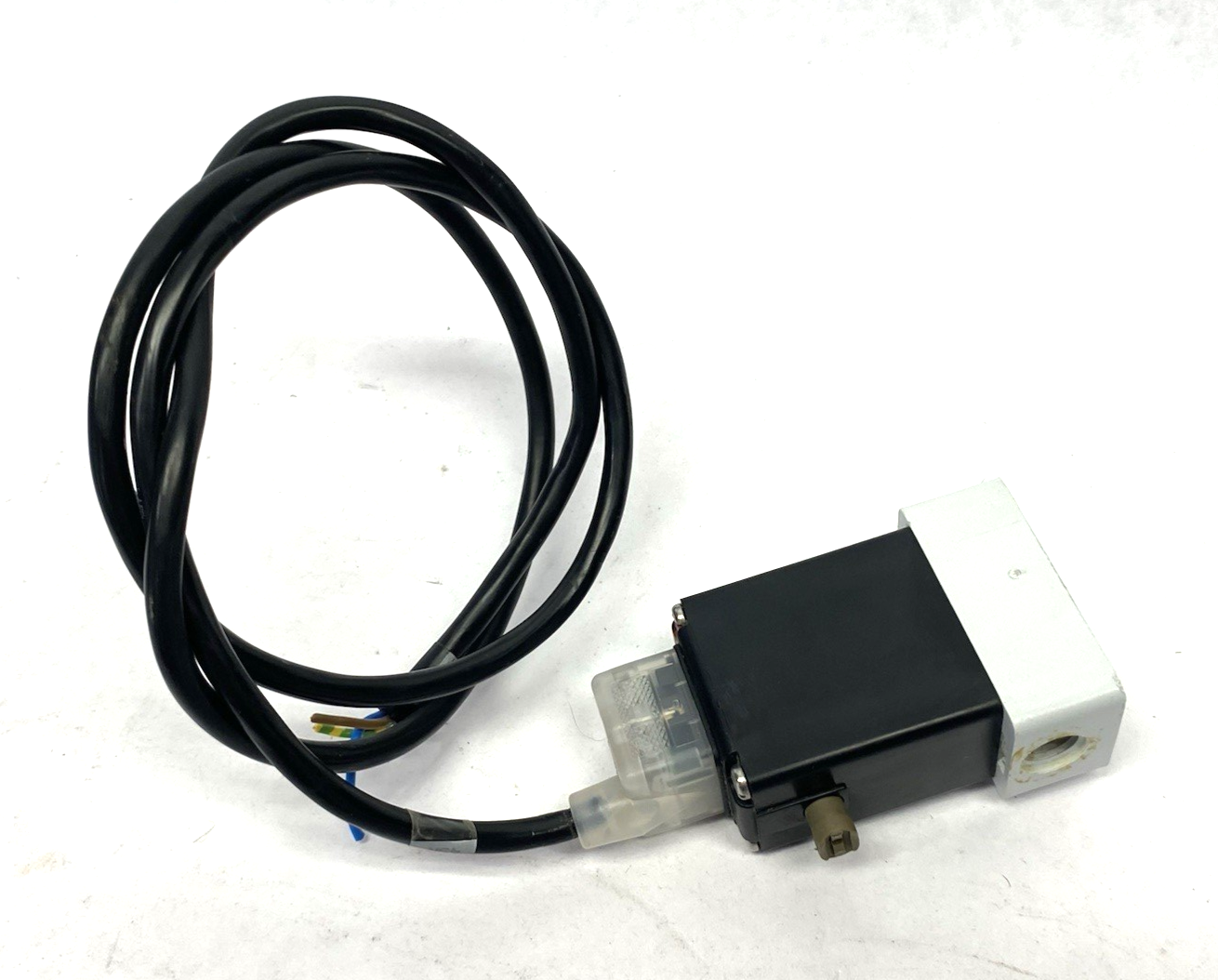 Burkert 0124 D 5/32 EPDM PP NPT1/4 Direct Acting Pivoted Armature Solenoid Valve - Maverick Industrial Sales