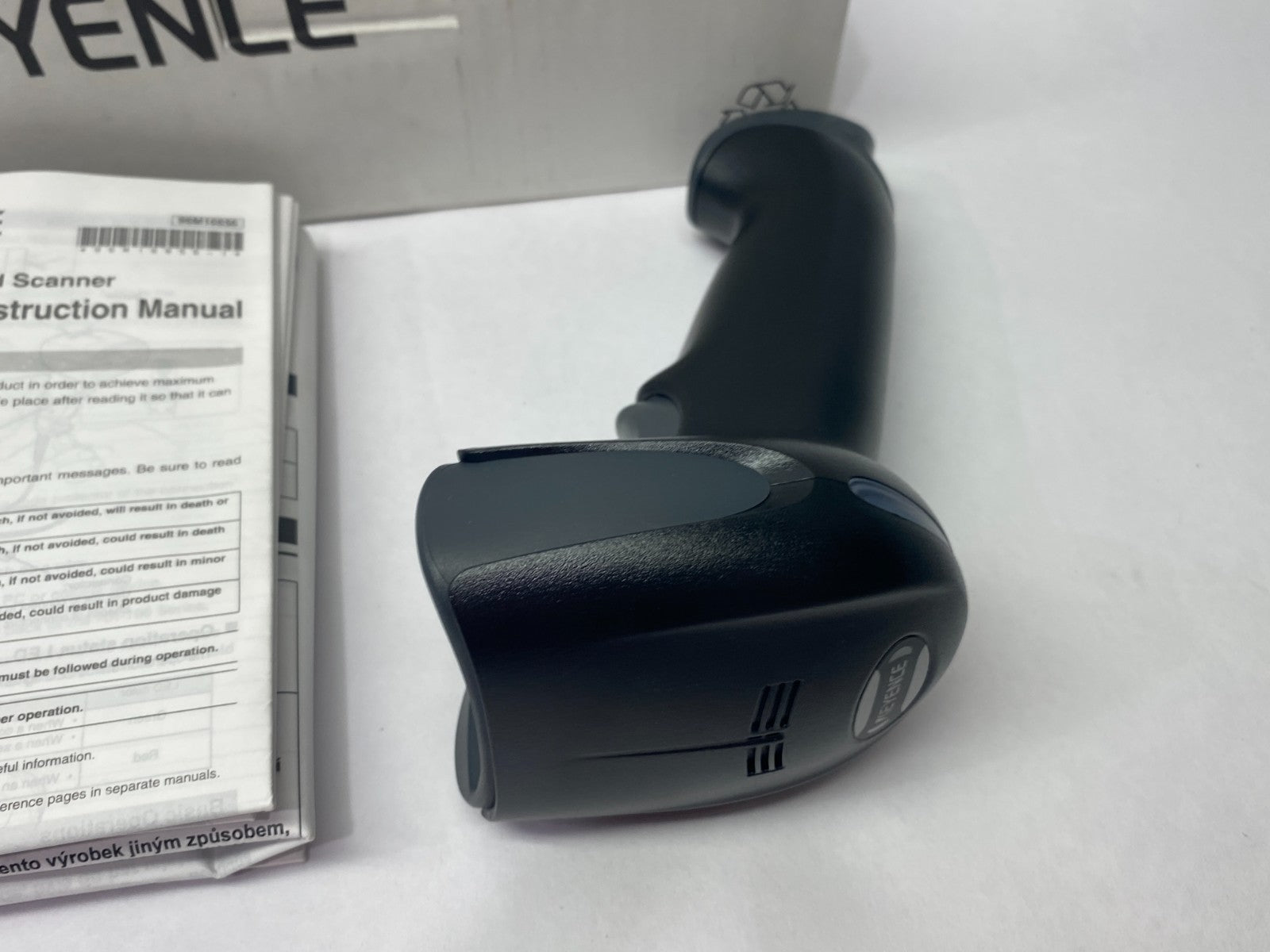 Keyence HR-101 Handheld Code Scanner/Reader, 0-114mm Reading - Maverick Industrial Sales