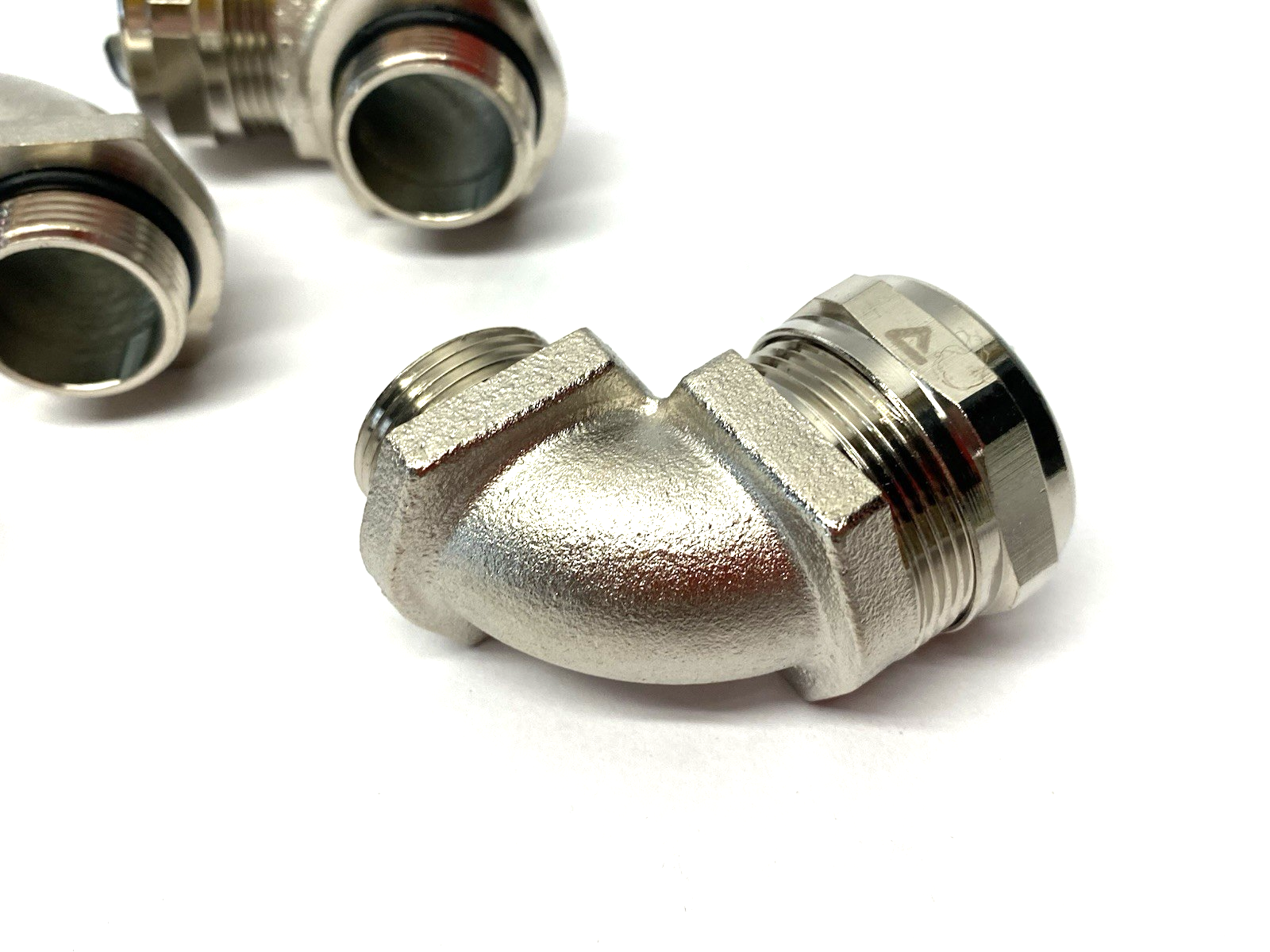 7129251IT | Anamet 90° Nickel-Plated Brass Fitting 3/4" M25x1.5 LOT OF 4 - New – Open box - Maverick Industrial Sales