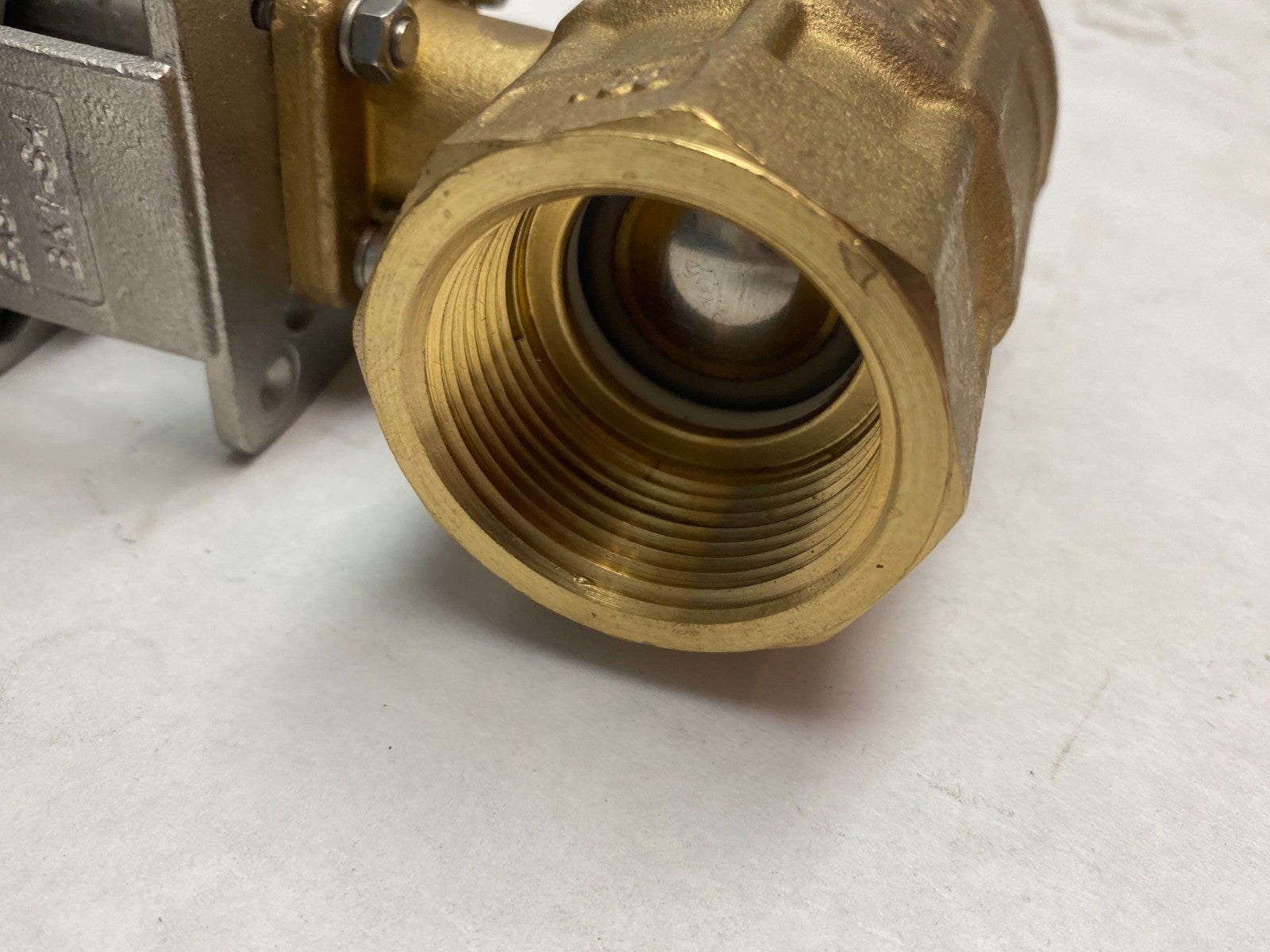 Air-Con SR063B Pneumatic Actuator w/ EX9 03 10 51337 001 Brass Ball Valve - Maverick Industrial Sales