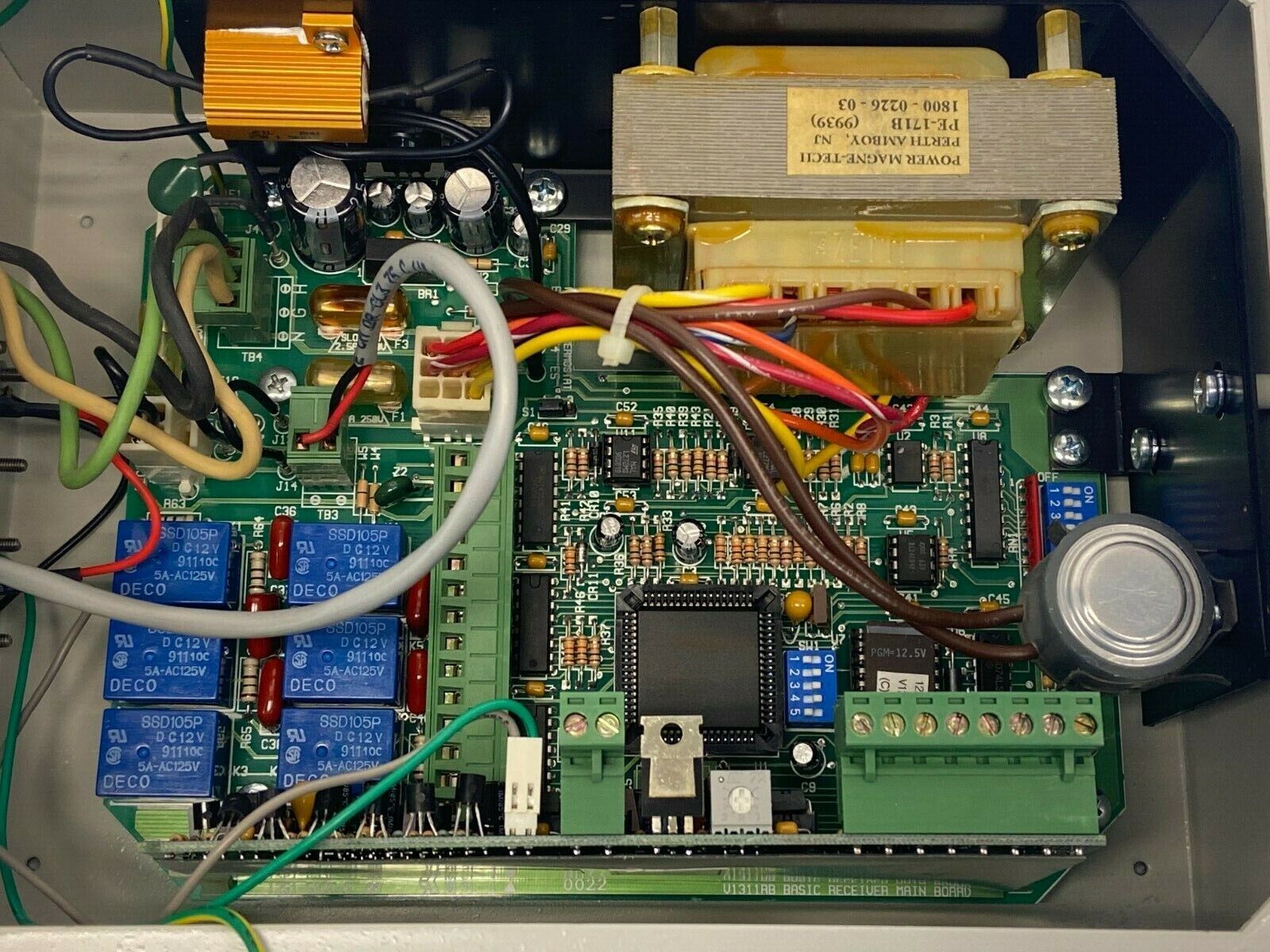 Vicon V1311RB-2WA Video System Receiver 1251-1100-52-04 - Maverick Industrial Sales