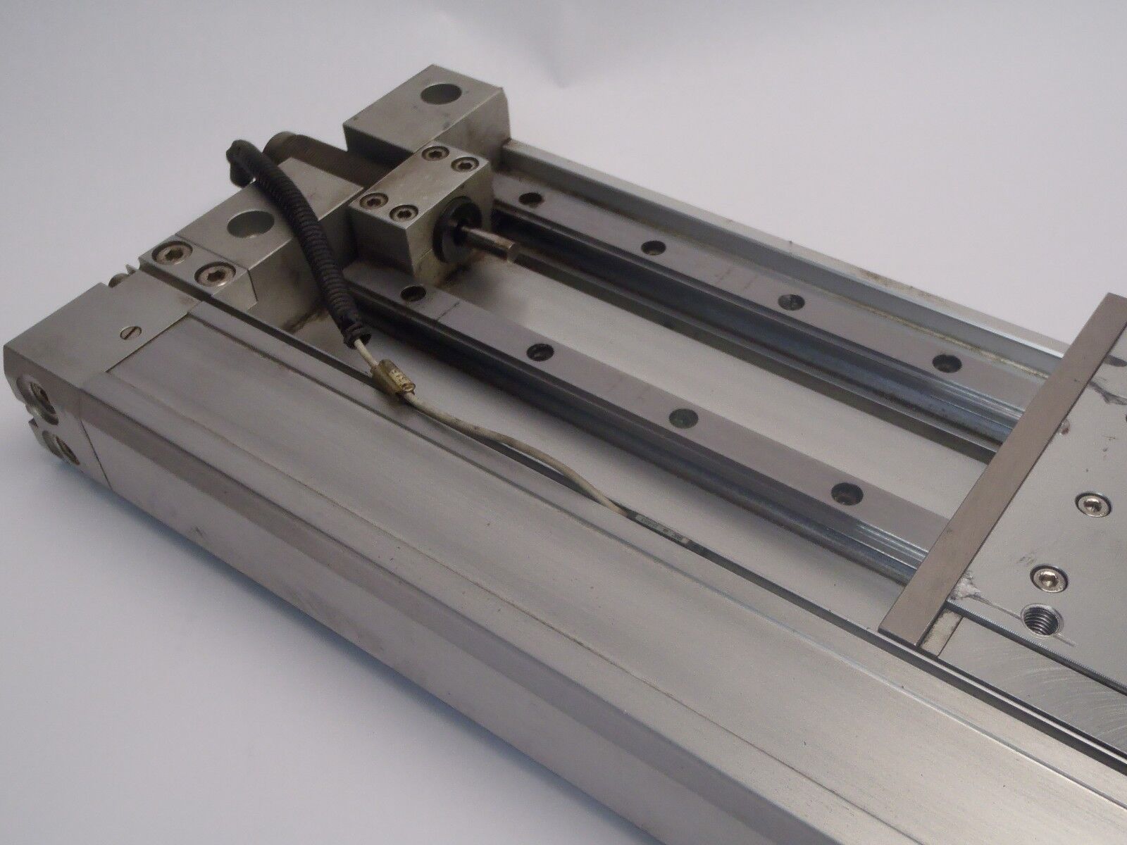 SMC MY2HT40G-250H Mechanical Joint Rodless Cylinder 40mm Bore 250mm Stroke - Maverick Industrial Sales