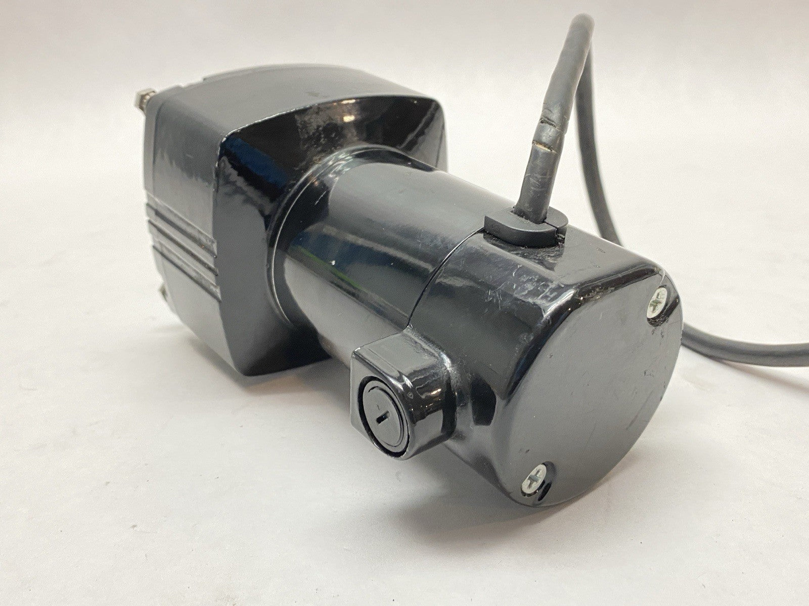 24A2BEPM-D4 | Bodine Electric Parallel Shaft DC Gearmotor 1/29HP 90:1 28RPM 24V - For parts or not working - Maverick Industrial Sales