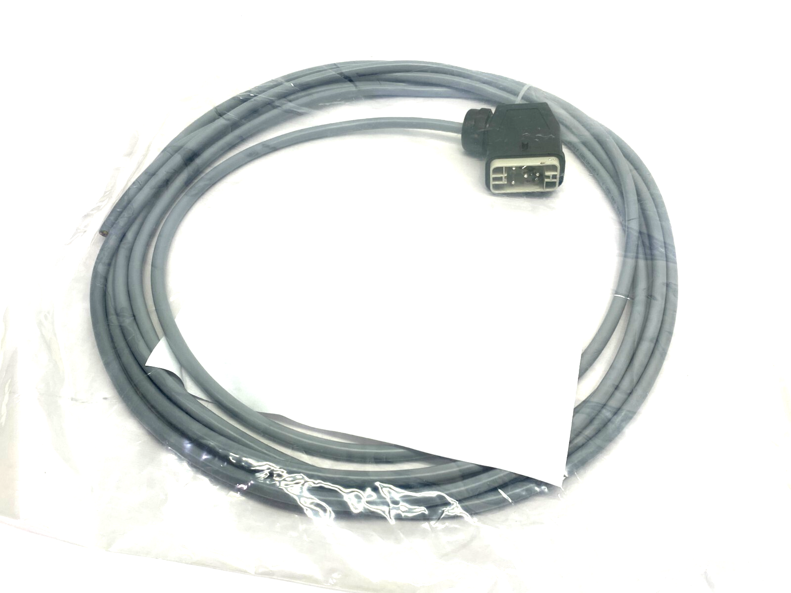 Siemens 3RK1911-0EB31 Single Ended Motor Power Cable Han Q8 4 x 1.5 mm2 Pins - Maverick Industrial Sales