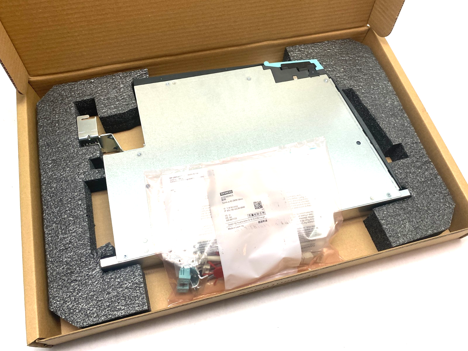 Siemens 6SL3120-1TE13-0AD0 SINAMICS S120 Single Motor Module 3-Ph Output - Maverick Industrial Sales