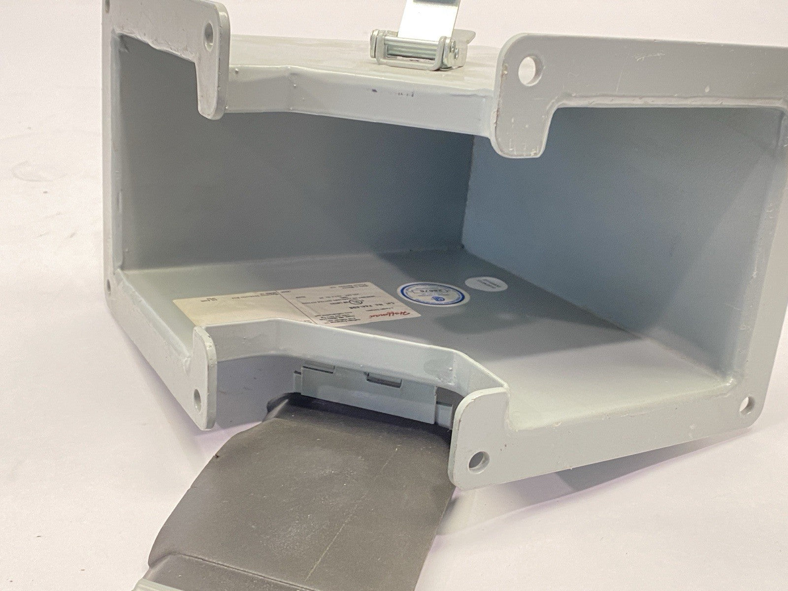 F44LE9A | Hoffman Elbow 90-Degree LayIn Wireway Top Opening 4"x4" Gray Mild Steel - Used - Maverick Industrial Sales