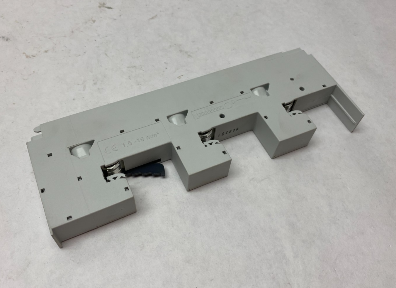 Siemens 5SH3538 Busbar Feeder Module 3-Phase - Maverick Industrial Sales