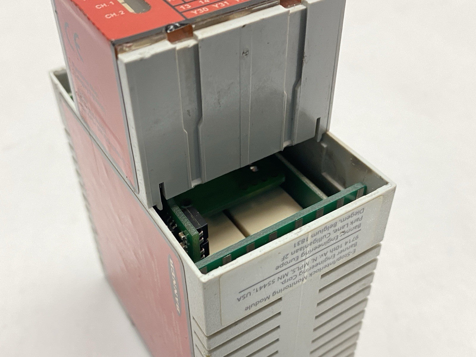 ES-UA-5A | Banner E-Stop/Rope Pull Guard & Monitoring Safety Relay Module 66091 - For parts or not working - Maverick Industrial Sales