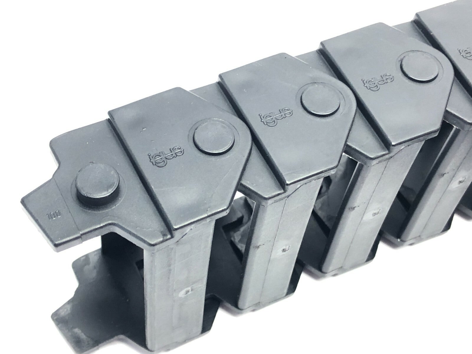 E16-5-100-0 | Igus E16.5.100.0 Energy Chain 4ft Length - New – Open box - Maverick Industrial Sales