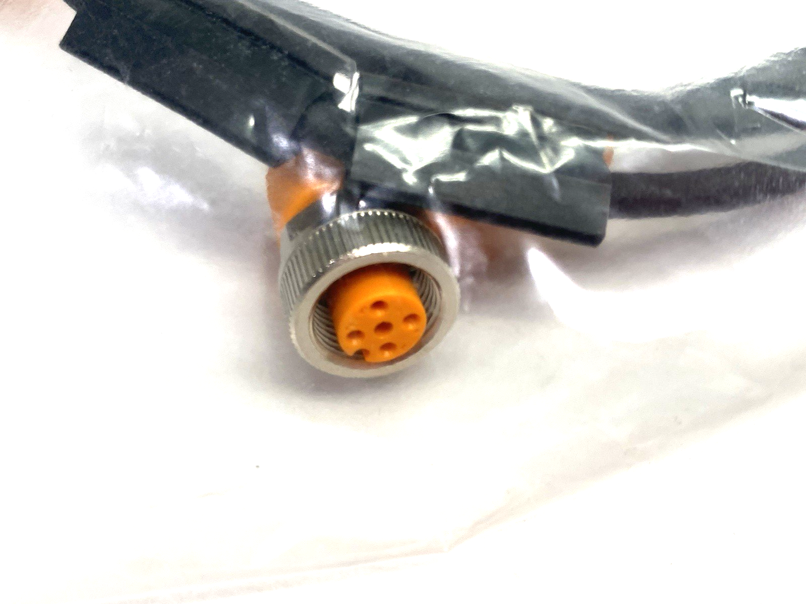 EVC017 | Ifm Right Angle Connection Cable M12 1m VDOAH040MSS0001H04STGH040MSS - New - Maverick Industrial Sales