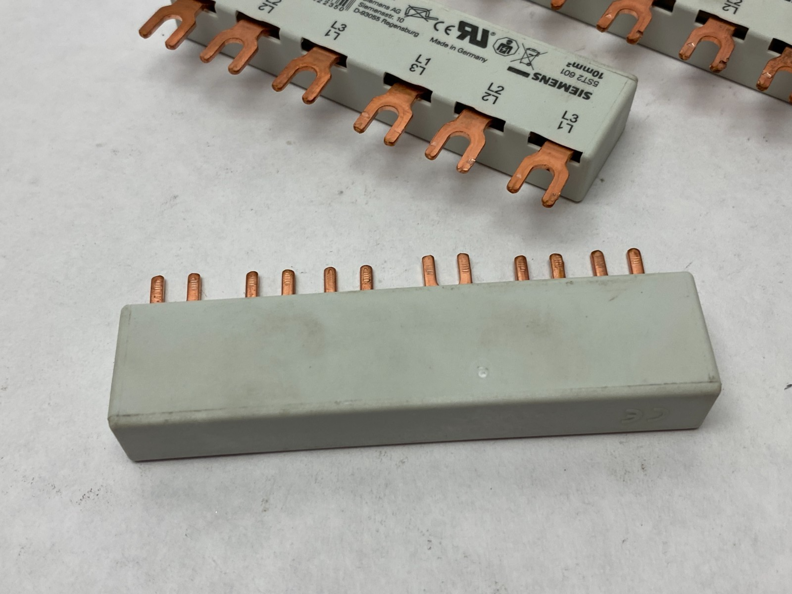 Siemens 5ST2601 Busbar 63A 3-Pole LOT OF 3 - Maverick Industrial Sales