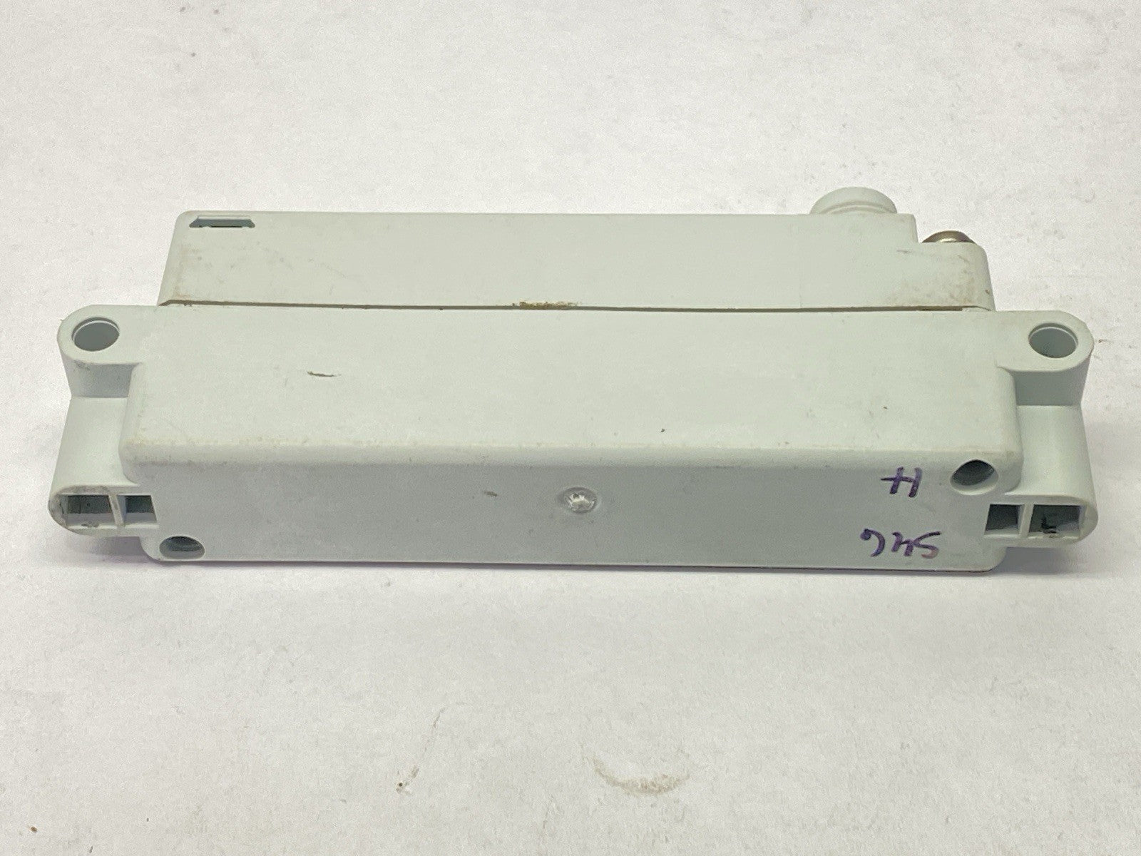 3RK2400-1BT30-0AA3 | Siemens AS-i Compact Module K20 Digital A/B Slave 2 DI/2 DQ - Used - Maverick Industrial Sales