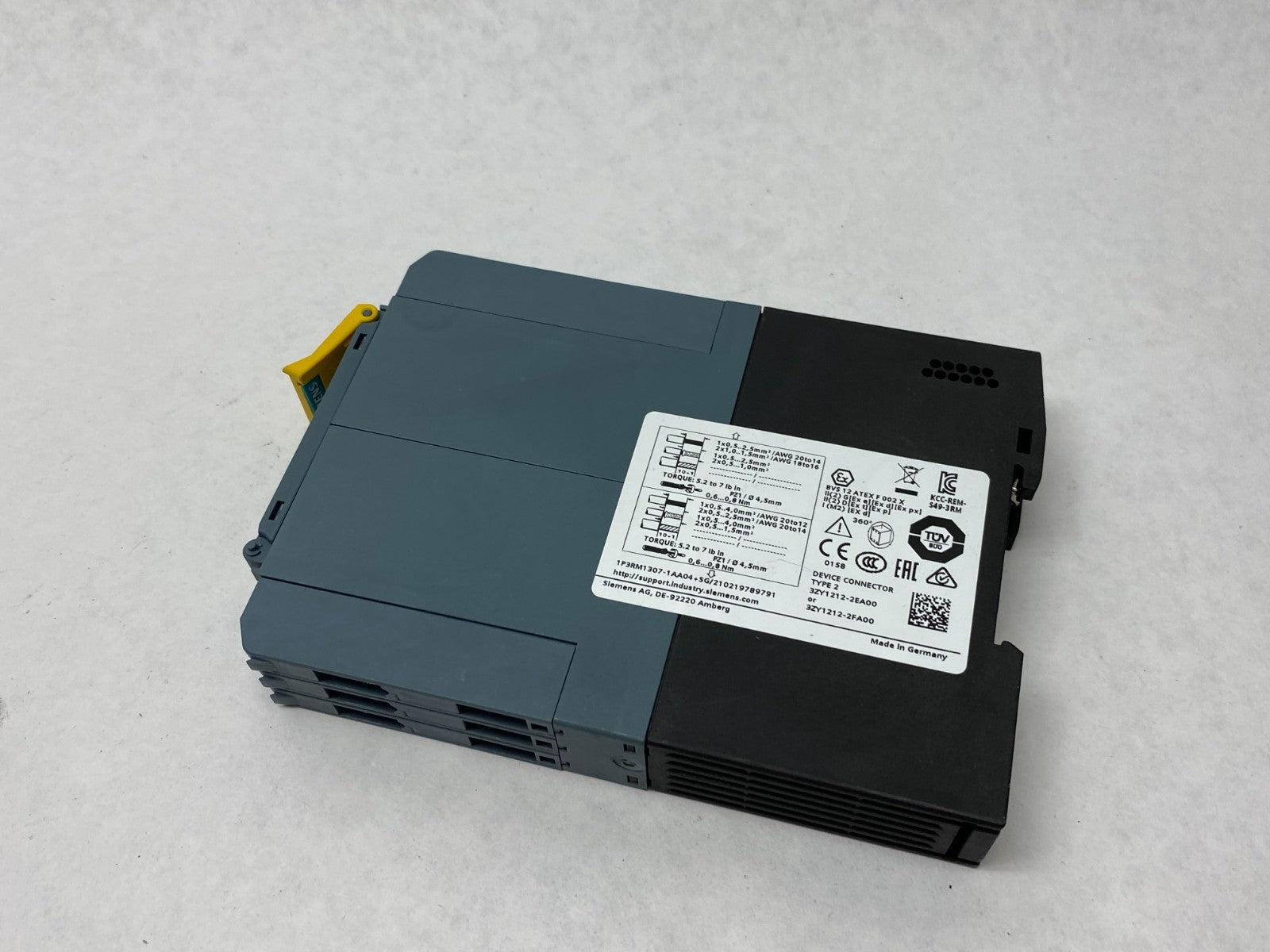 Siemens 3RM1307-1AA04 SIRIUS Fail-Safe Reversing Starter MISSING TERMINAL COVER - Maverick Industrial Sales