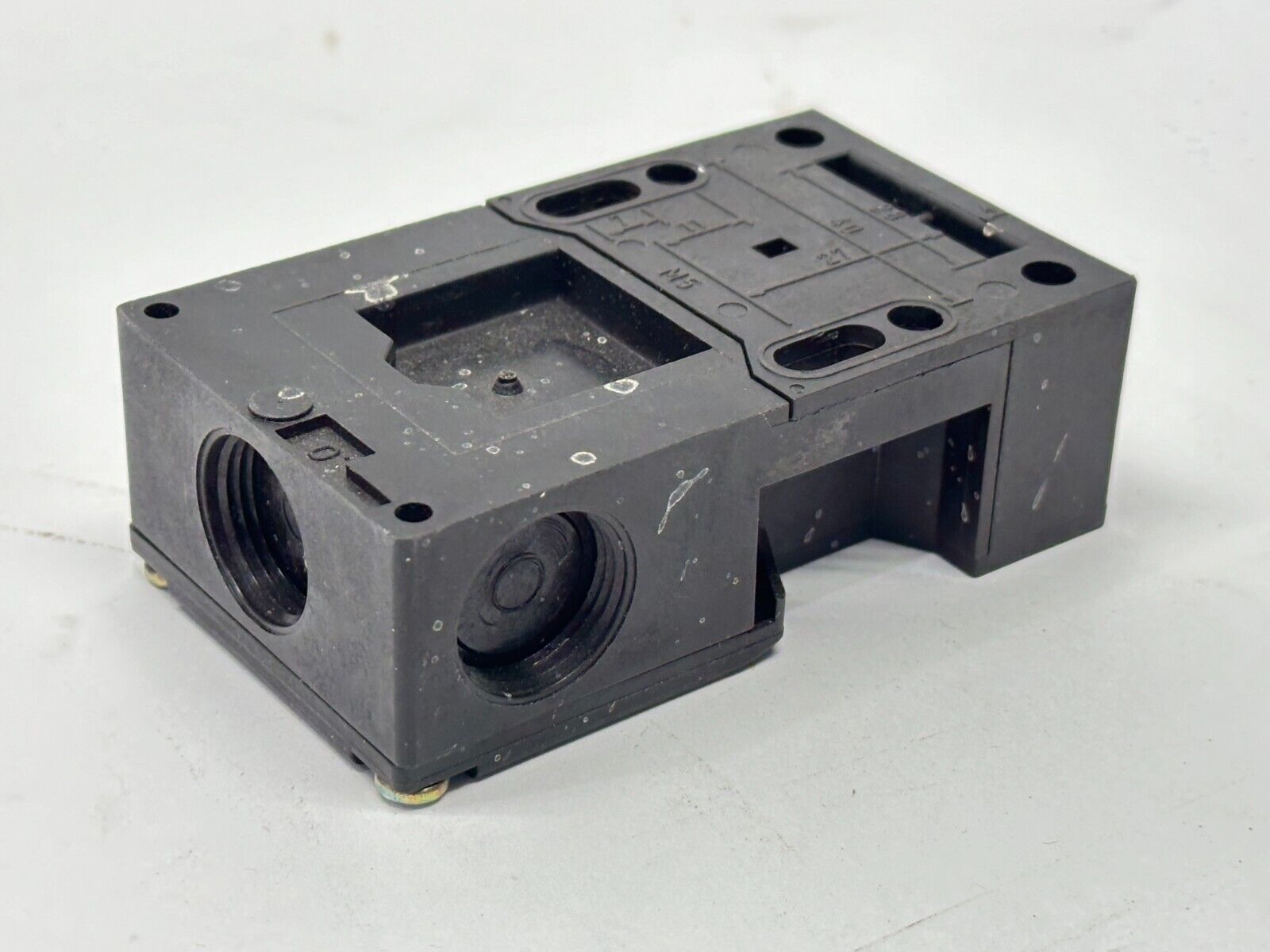 Schmersal AZ 16-12ZVK-M20 Safety Switch 101157371 NO KEY - Maverick Industrial Sales