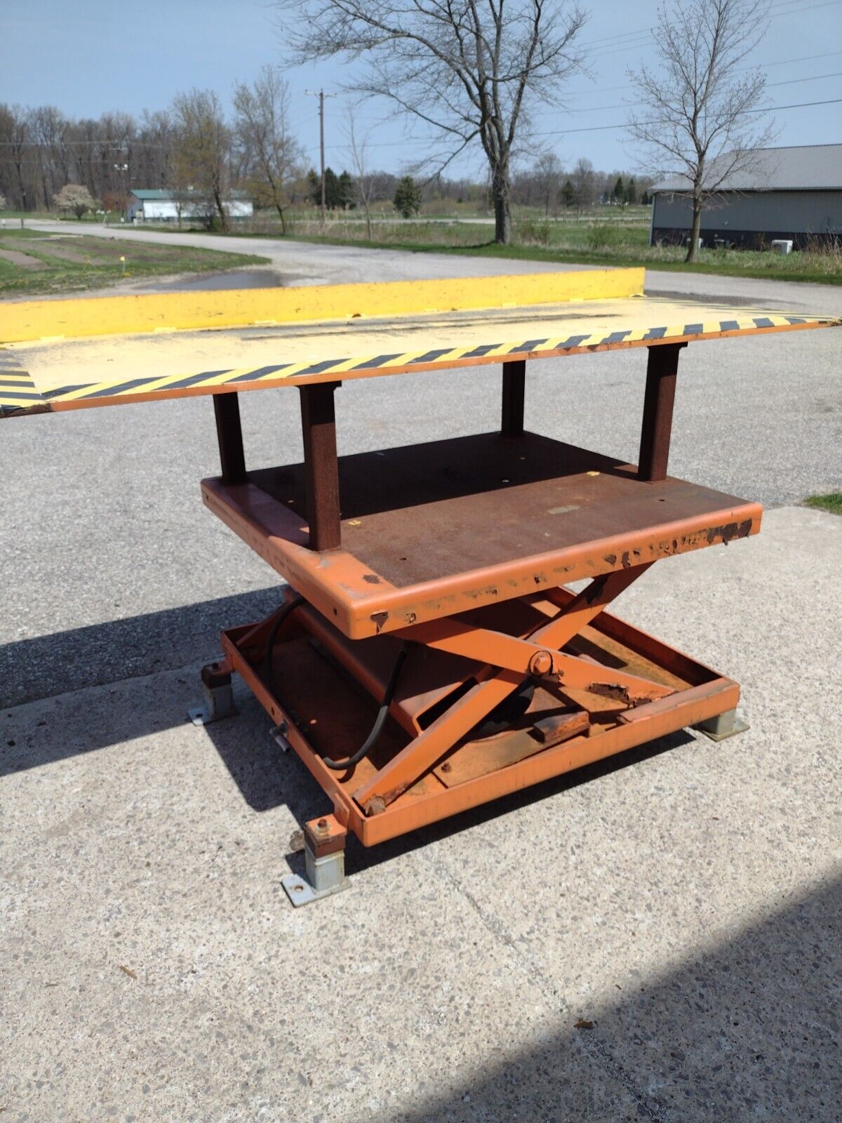 Scott Handling SL99604 Lift Table 96 IN x 35 IN 32-56 IN Pneumatic Lift Station - Maverick Industrial Sales
