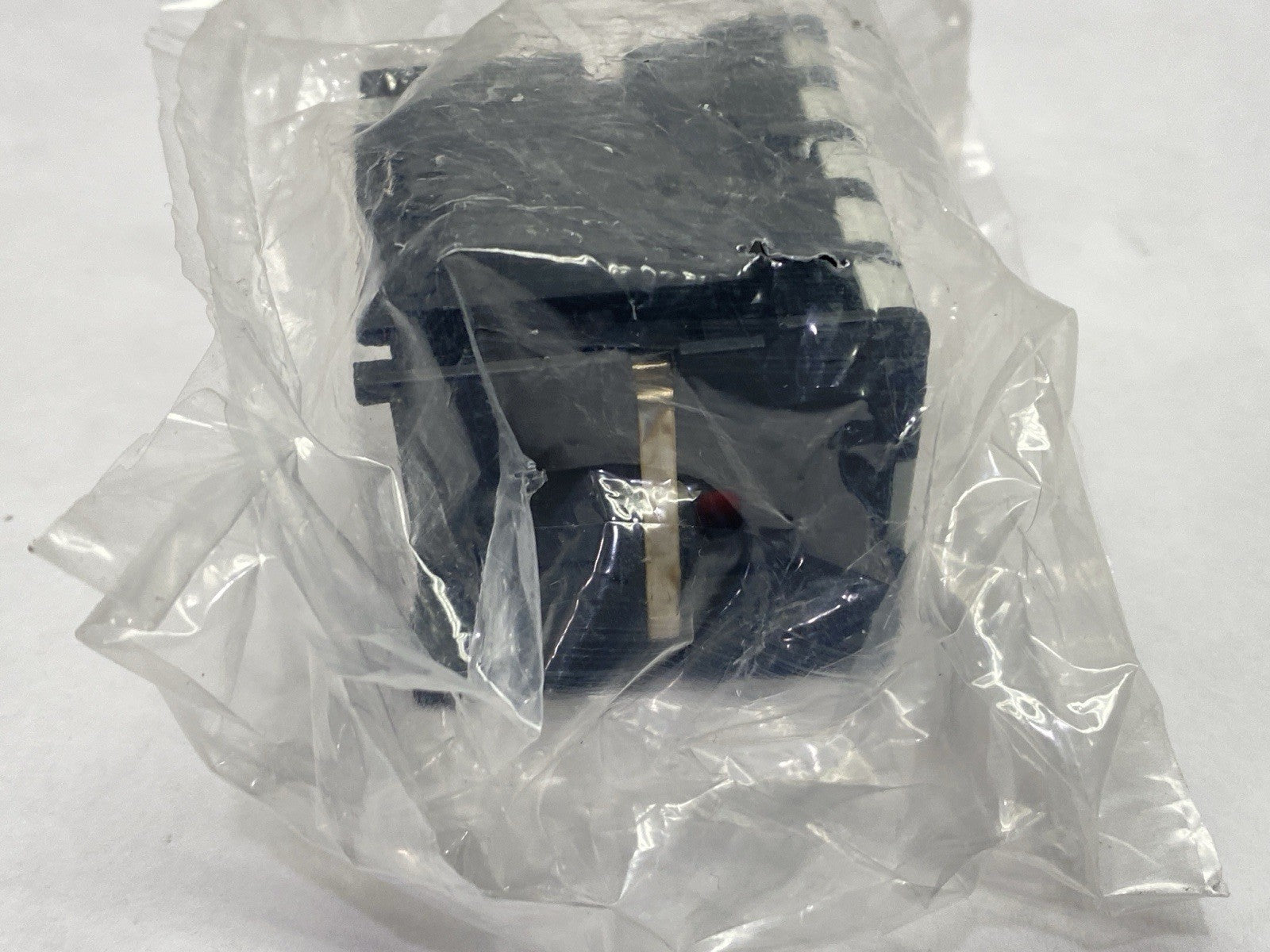 SH04-22Z | AEG Control Relay 16A 120V Coil - New - Maverick Industrial Sales