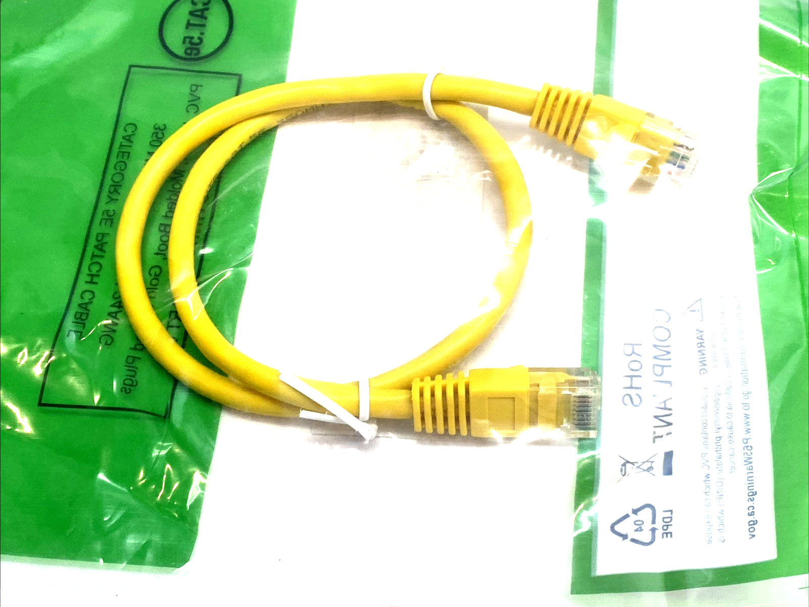 UL624M8018IYL7F | CAT5e Patch Cable, RJ45-RJ45 24AWG 1" LOT OF 10 - New - Maverick Industrial Sales