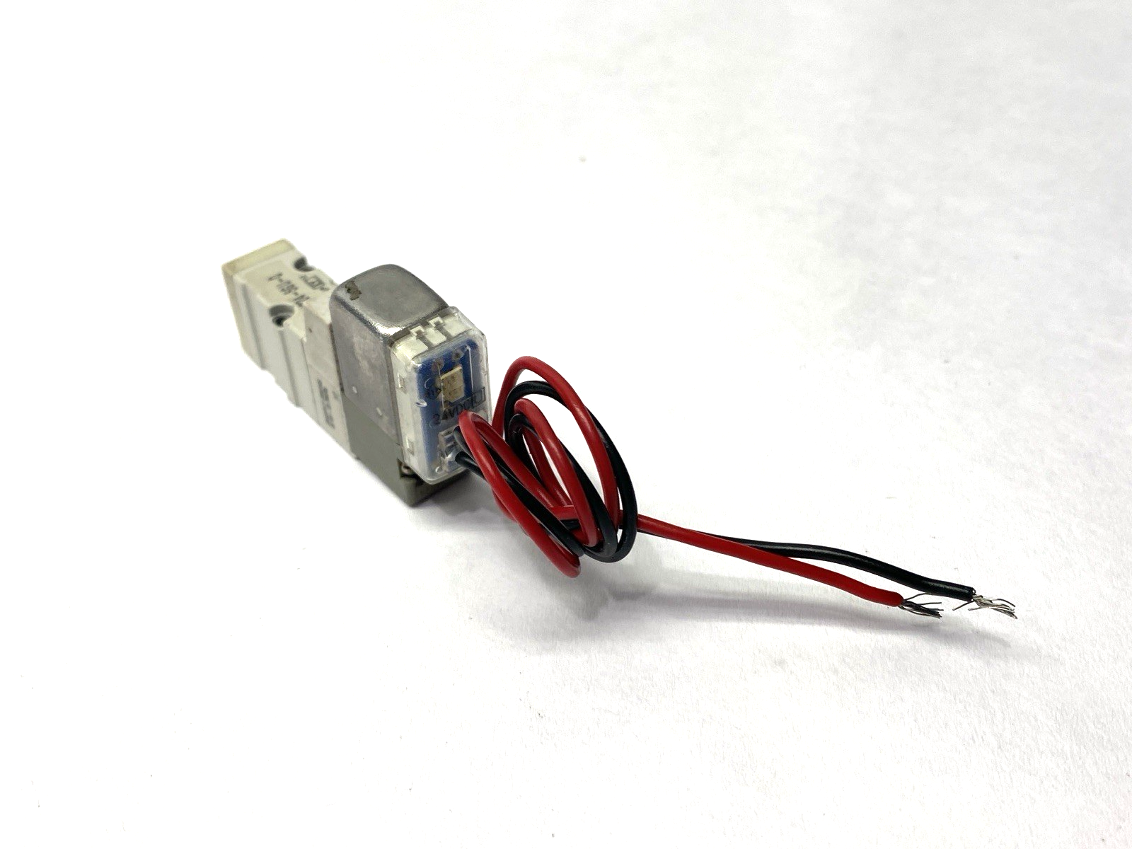 SMC SYJ324-5GU-Q Pneumatic Solenoid Valve 3-Port 24VDC - Maverick Industrial Sales