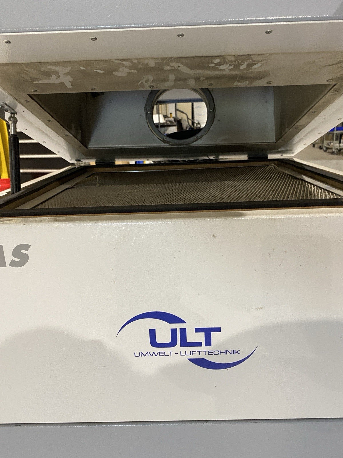 LAS 1200 MD.19 K(H14) | Umwelt Lufttechnik ULT Fume Extractor S-00128 380-480 V - Used - Maverick Industrial Sales