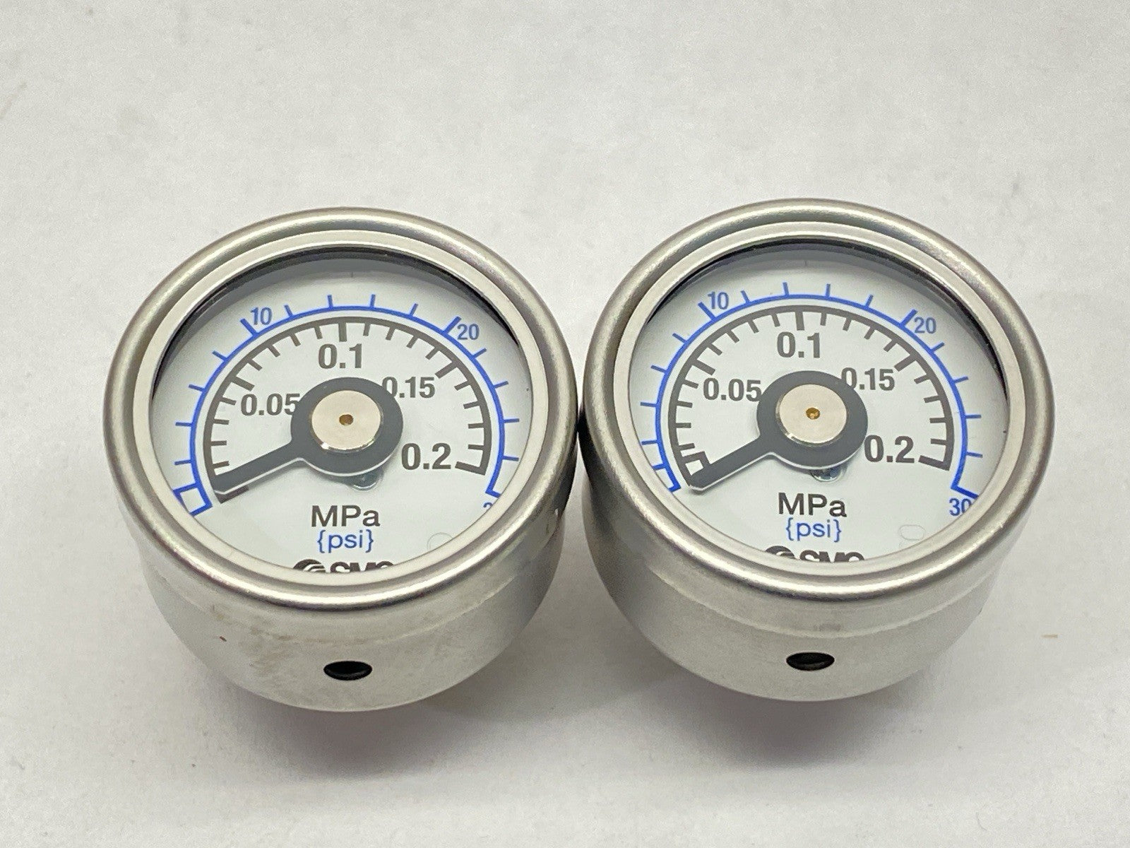 G33-P2-N01-X30 | SMC Pneumatic Regulator Pressure Gauge 0-30PSI LOT OF 2 - New – Open box - Maverick Industrial Sales