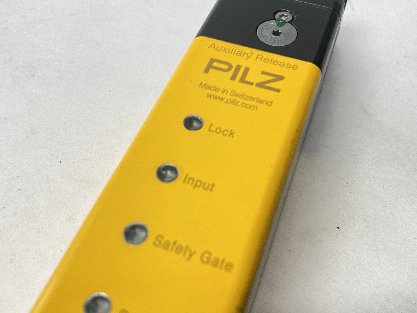 Pilz PSEN ml b 2.1 Safety Switch For PSENmlock 570403 - Maverick Industrial Sales