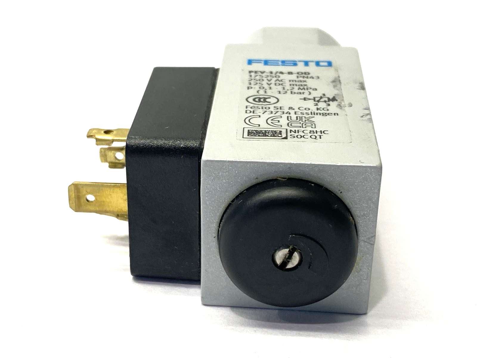 175250,PEV-1/4-B-OD | Festo PEV-1/4-B-OD Pressure Switch, EN 60947-5-1, Relative Pressure, 175250 - Used - Maverick Industrial Sales