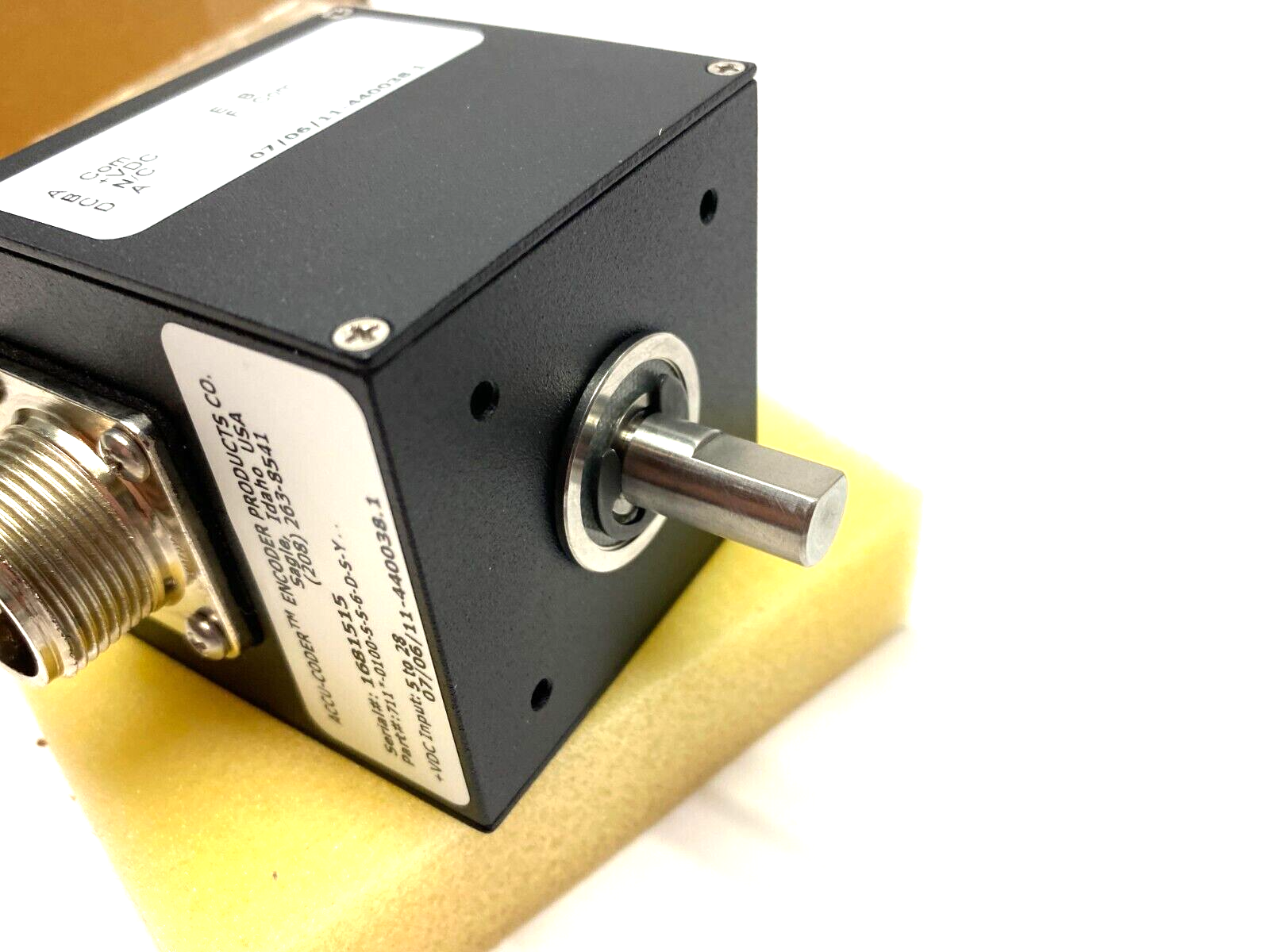 Accu-Coder 711*-0100-S-S-6-D-S-Y Incremental Encoder Dual-Shaft 711*0100S 6-0011 - Maverick Industrial Sales