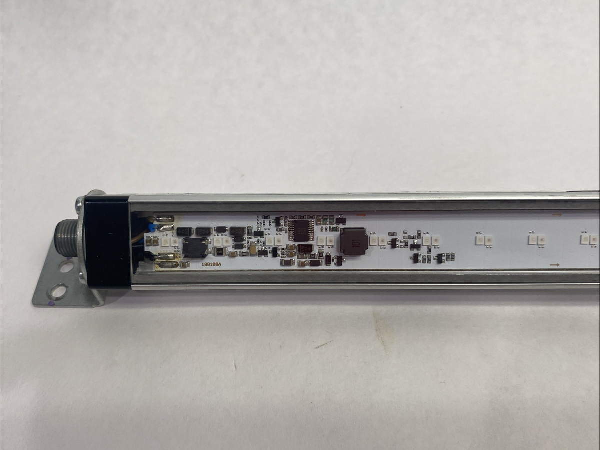 Banner WLS28-2XGR-285XQ Dual Color LED Light Strip; Length: 285 mm 92771 - Maverick Industrial Sales