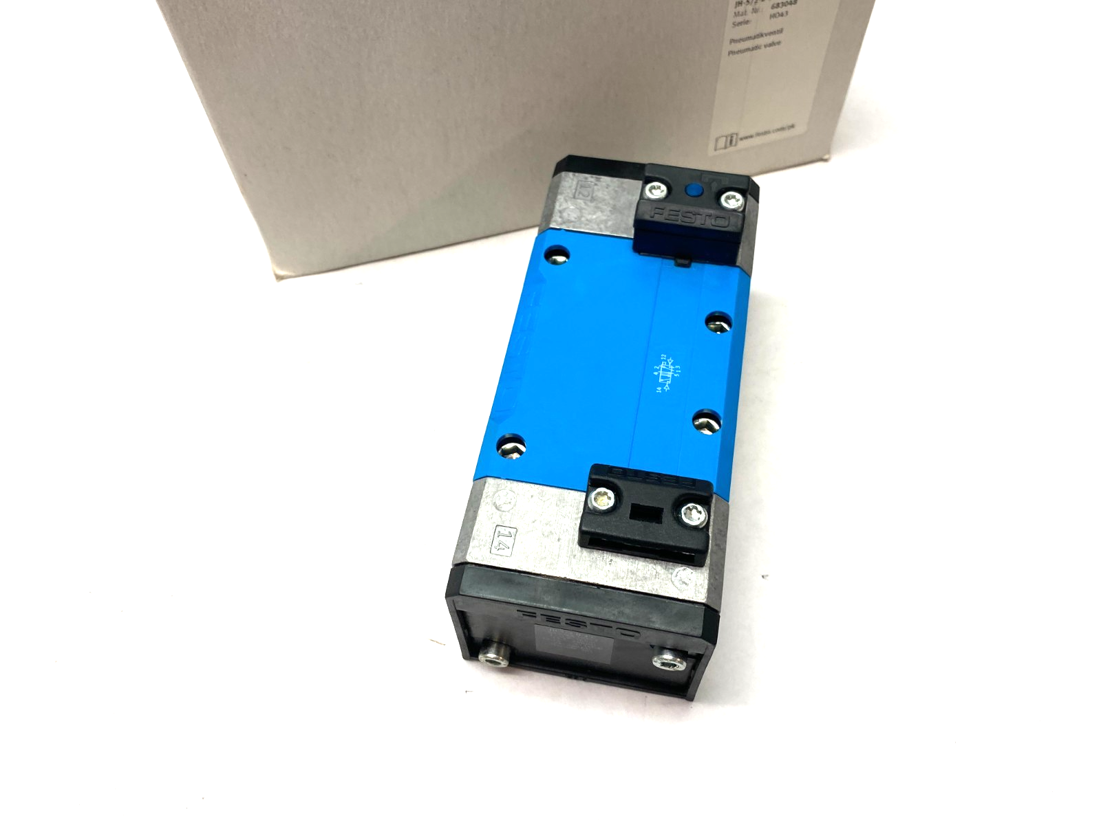 Festo JH-5/2-D-3-C Pneumatic Valve 5/2, Bistable 683048 - Maverick Industrial Sales