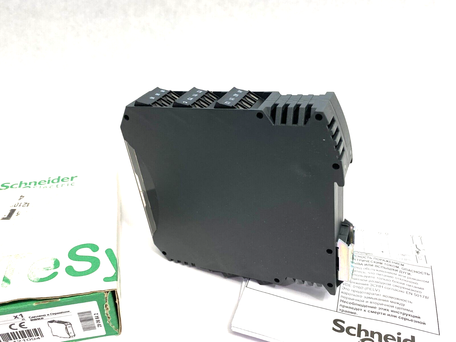 Schneider Electric LZ8H2X4BD TeSys Reversing Stater Safe-Torque-Off 24VDC - Maverick Industrial Sales