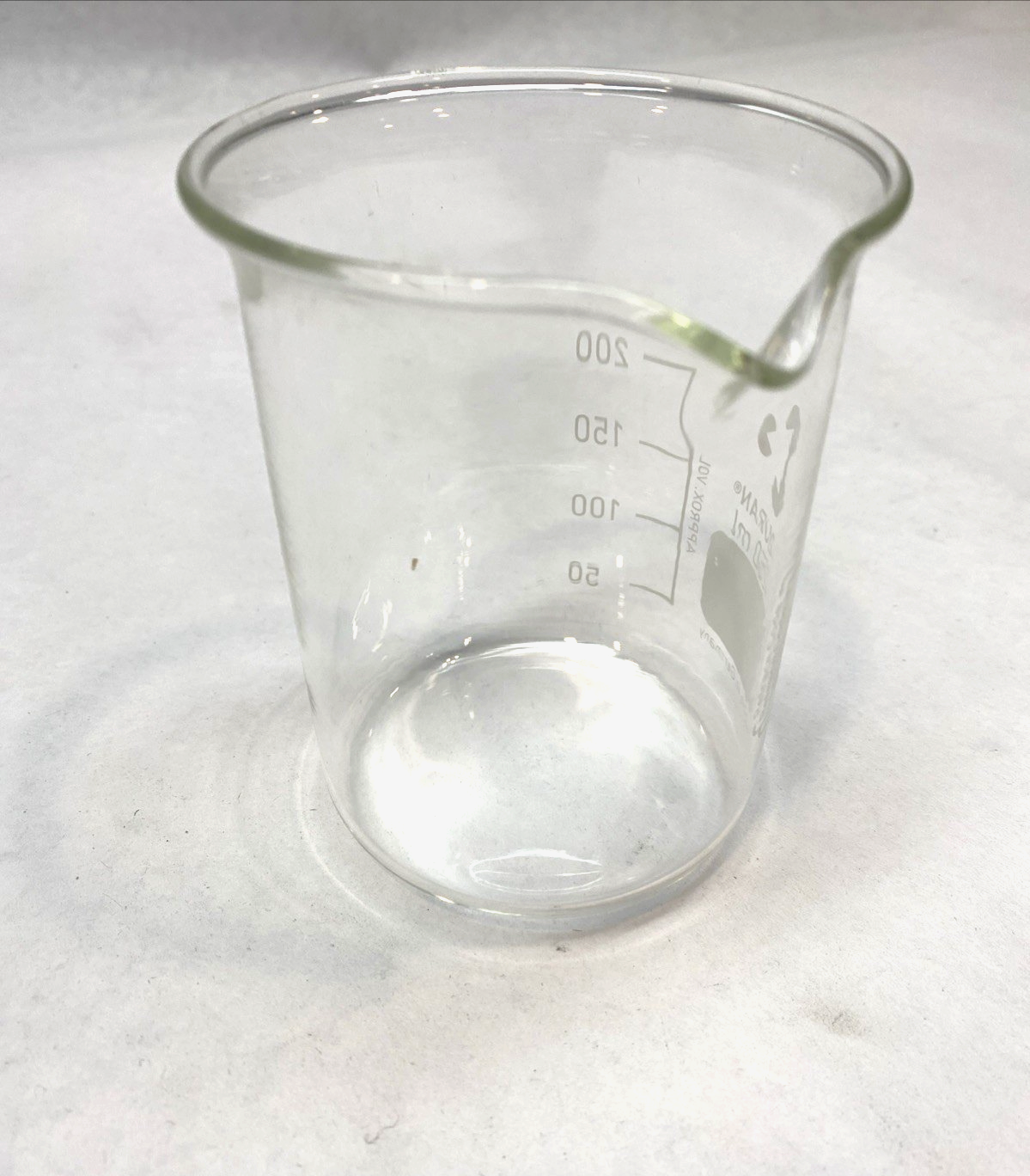 Duran 211063604 Beaker, low form, with spout 250 ML - Maverick Industrial Sales