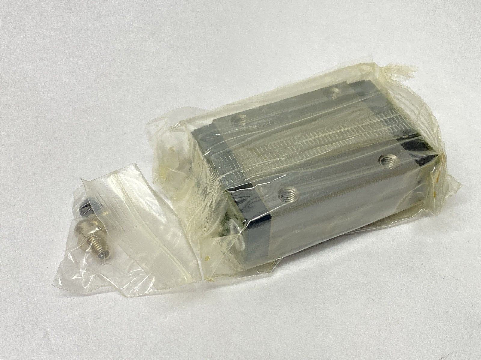 THK SR20W1SS Linear Guide Block 20mm Rail - Maverick Industrial Sales