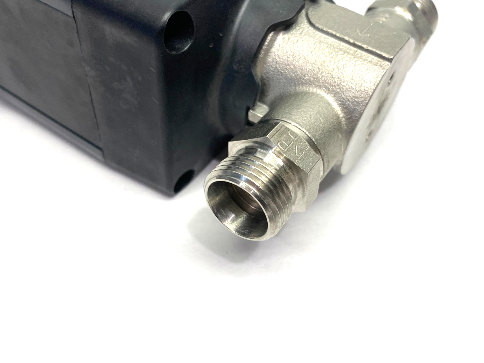 376882 | Bürkert Proportional Globe Valve 3280-CM-03,0FFVAGM82-024DC12-10-B4-1I-IX - Used - Maverick Industrial Sales