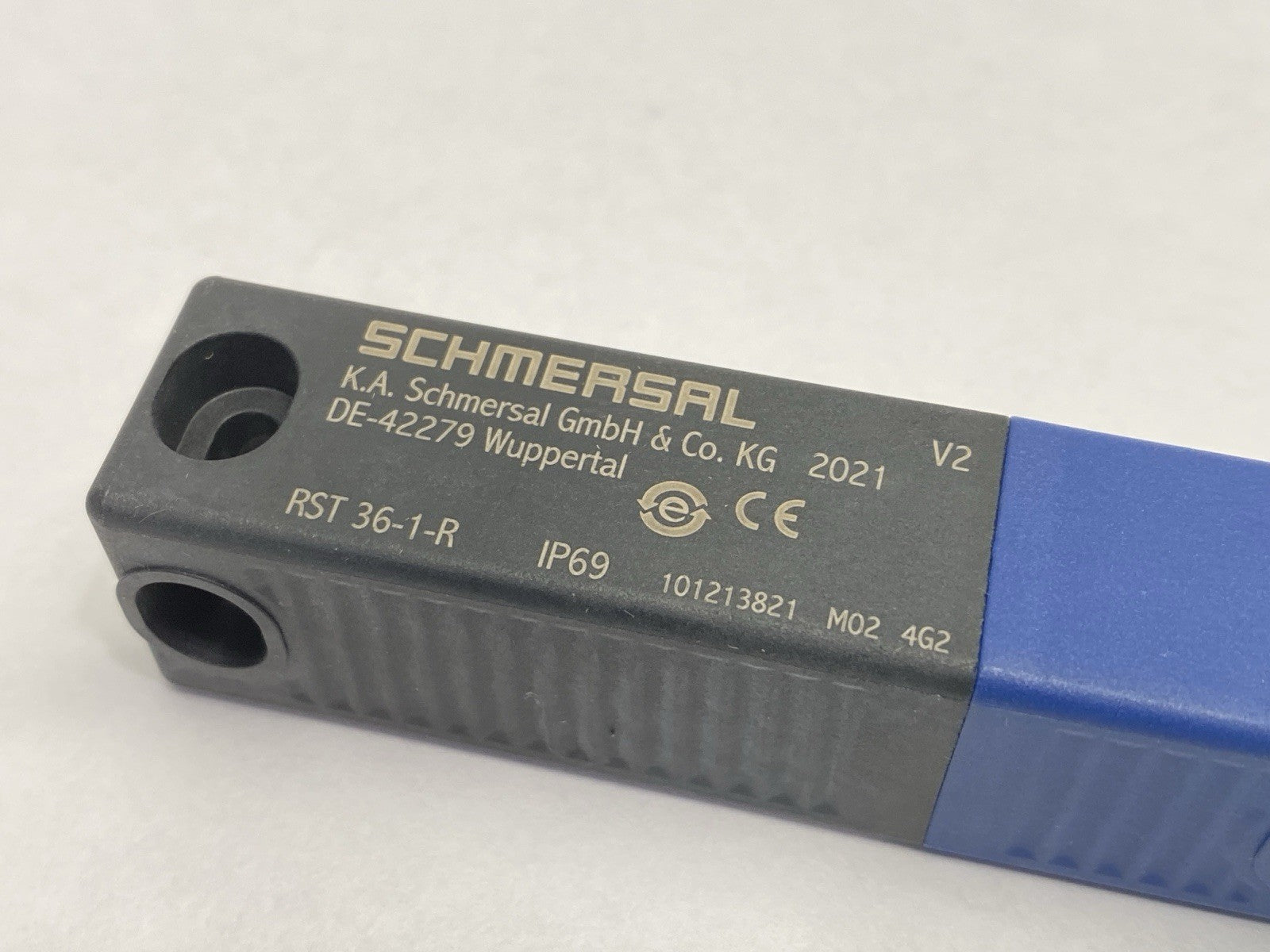 Schmersal 101213821 Magnetic Latching Safety Sensor Actuator RST 36-1-R - Maverick Industrial Sales