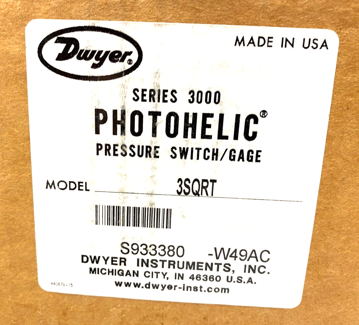 Dwyer 3SQRT Series 3000 Photohelic Pressure Switch/Gage - Maverick Industrial Sales