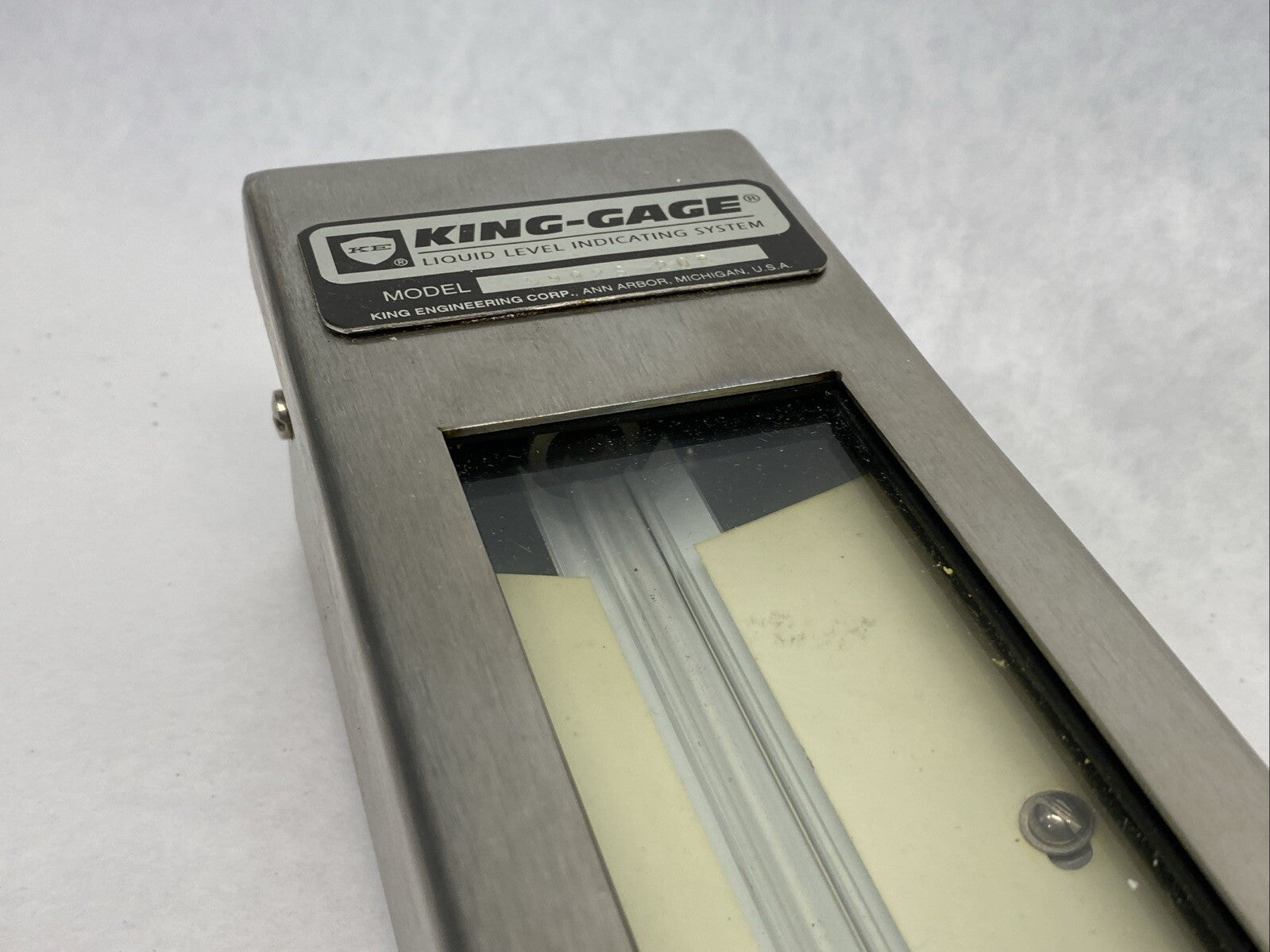 King-Gage 5992S-20R Model 5992S Hand Pump Bubbler Gauge SS 20" Scale Red Liquid - For parts or not working - Maverick Industrial Sales