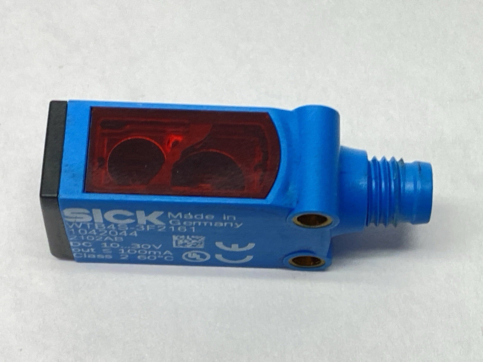 WTB4S-3F2161, 1042044 | Sick WTB4S-3F2161 Photoelectric Proximity Sensor 1042044 - Used - Maverick Industrial Sales