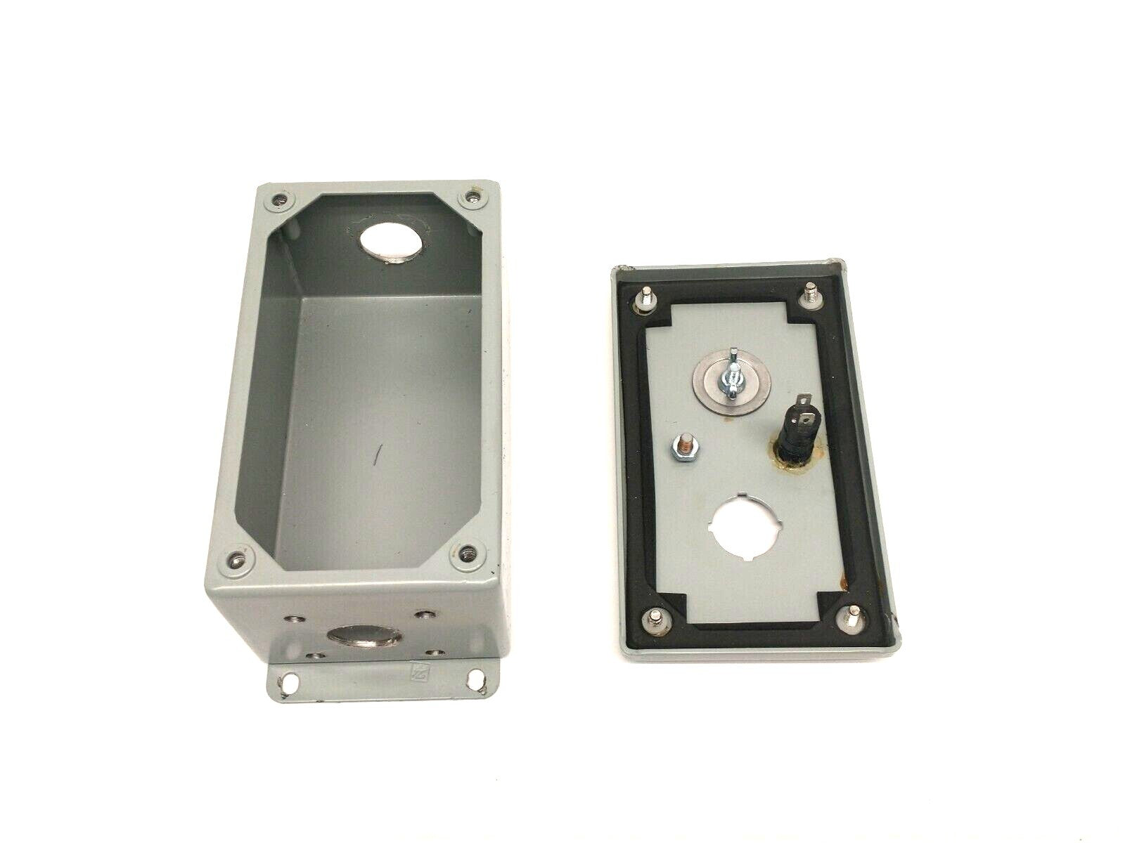 E2PBG | Hoffman Type 12 Pushbutton Enclosure 2PBx22.5mm 5.75" x 3.25" x 2.75" Gray - Used - Maverick Industrial Sales