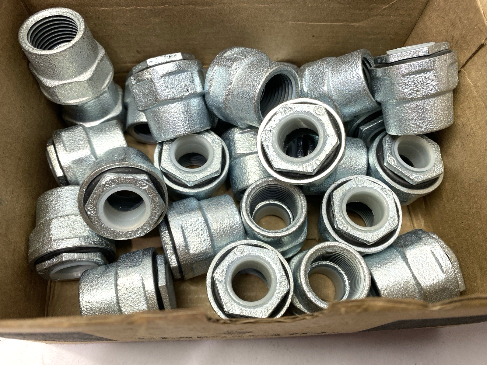 HUB50 | Emerson Appleton Steel Conduit Hub 1/2" PACKAGE OF 25 - New – Open box - Maverick Industrial Sales