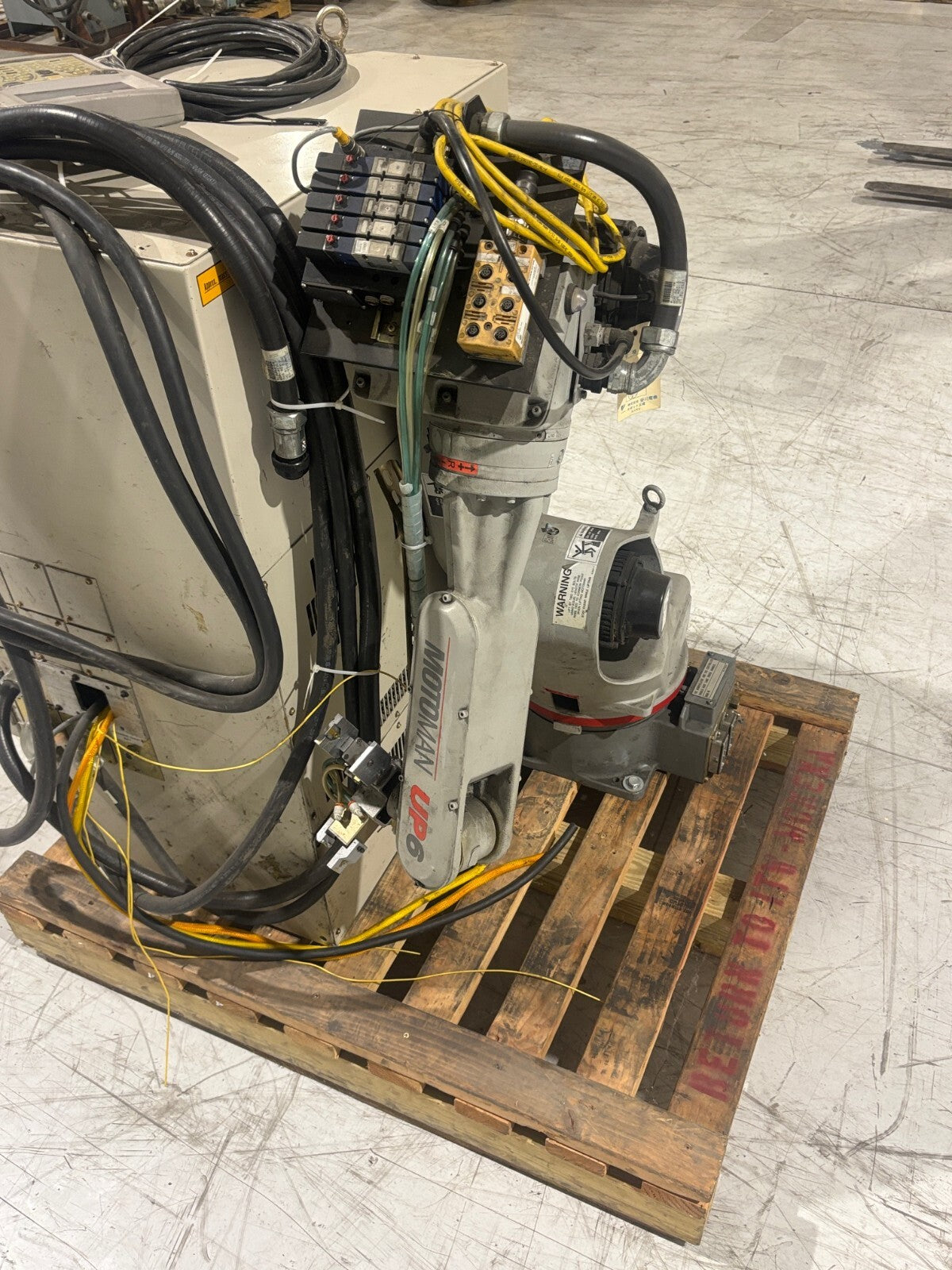 YR-UP6-A02 | Yaskawa Motoman Robot System with Yasnac XRC Controller ERCR-UP6-RB10 - Used - Maverick Industrial Sales