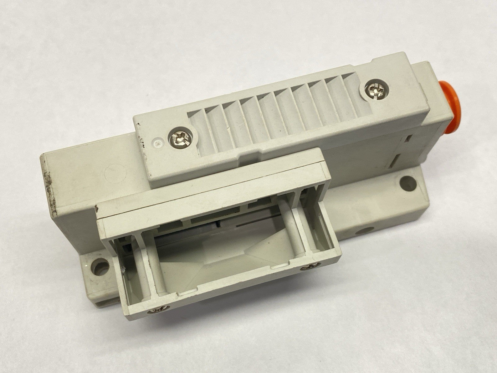 SV2000-51D1-13AS-N11 | SMC Pneumatic Manifold Endplate - New Other - Maverick Industrial Sales
