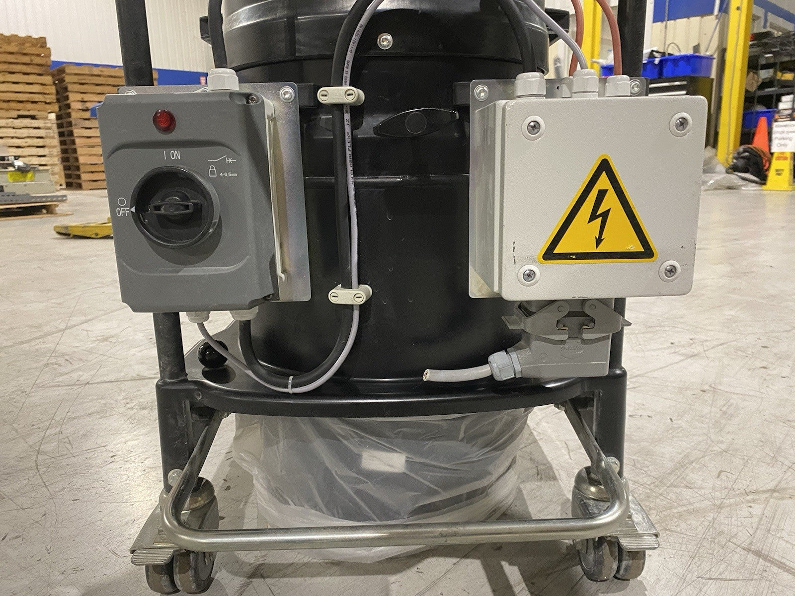 DS 1221-LS M | Ruwac Continuous Duty Industrial HEPA Vacuum 3HP 180CFM, Quiet Op. - Used - Maverick Industrial Sales