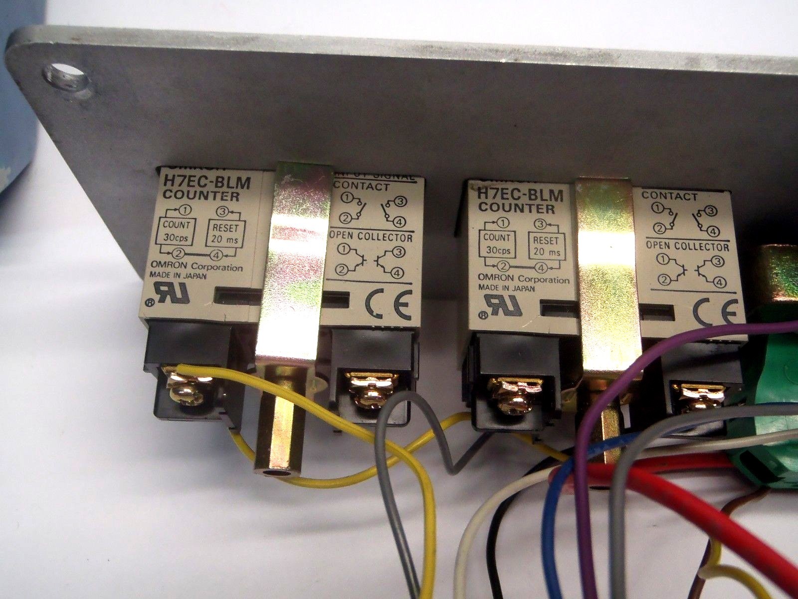 Hoffman E-4PBA 4 Pushbutton Enclosure Assembly Station w/ 2 Omron H7EC/ Switches - Maverick Industrial Sales