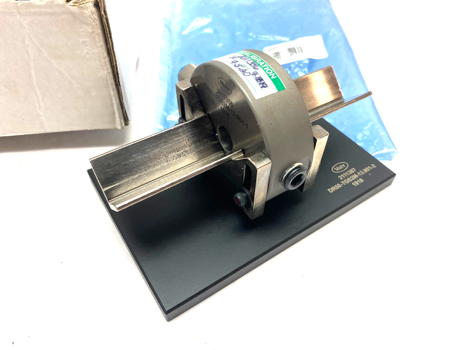 Mahr 2111356 Dimensionair 2-Jet Air Ring Gauge DR50-TGS2M-13.901-1 w/ Base Plate - Maverick Industrial Sales