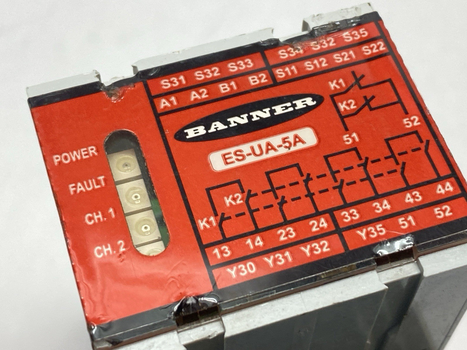 ES-UA-5A | Banner E-Stop/Rope Pull Guard & Monitoring Safety Relay Module 66091 - For parts or not working - Maverick Industrial Sales