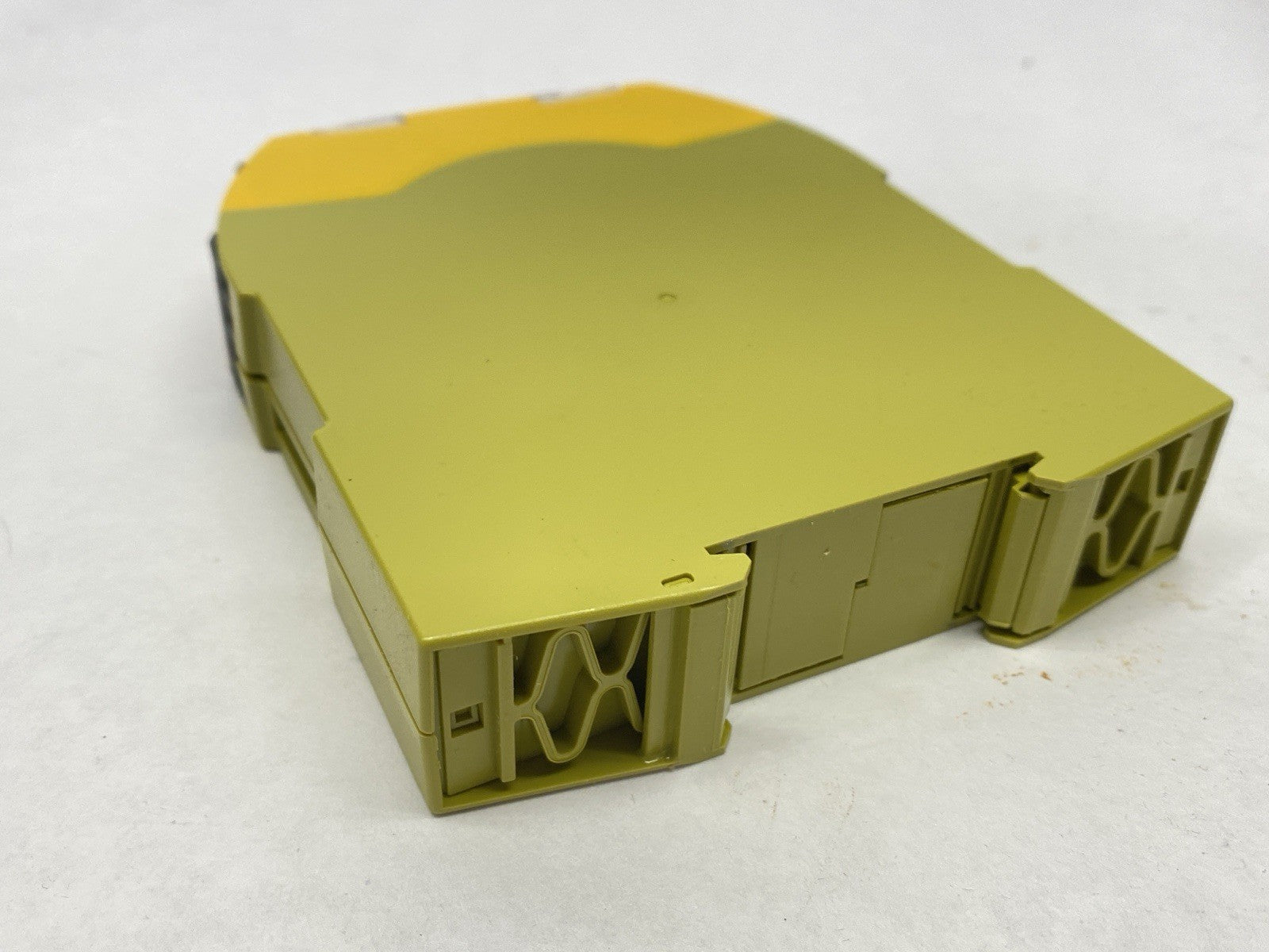 PNOZ s5 24VDC 2n/o 2n/ot | Pilz Sigma Safety Relay 750105 - Used - Maverick Industrial Sales