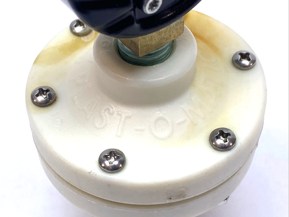 Plast-O-Matic Gauge Guard 1/2" NPT to 1/4" NPT w/ 0-100psi Gauge - Maverick Industrial Sales