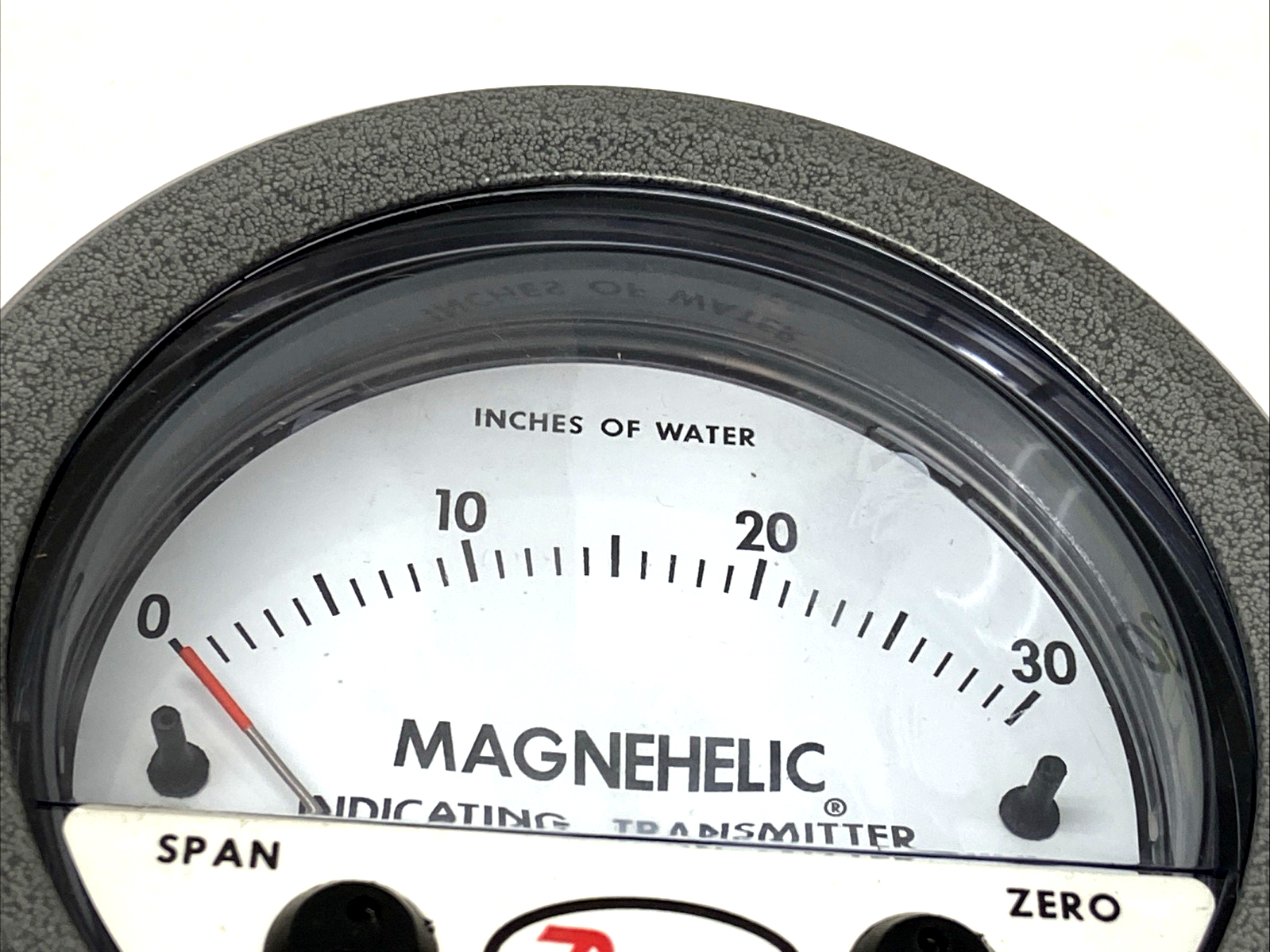Dwyer Instruments 605-30 Magnehelic Indicating Transmitter 11psi Range 0-30" w.c - Maverick Industrial Sales