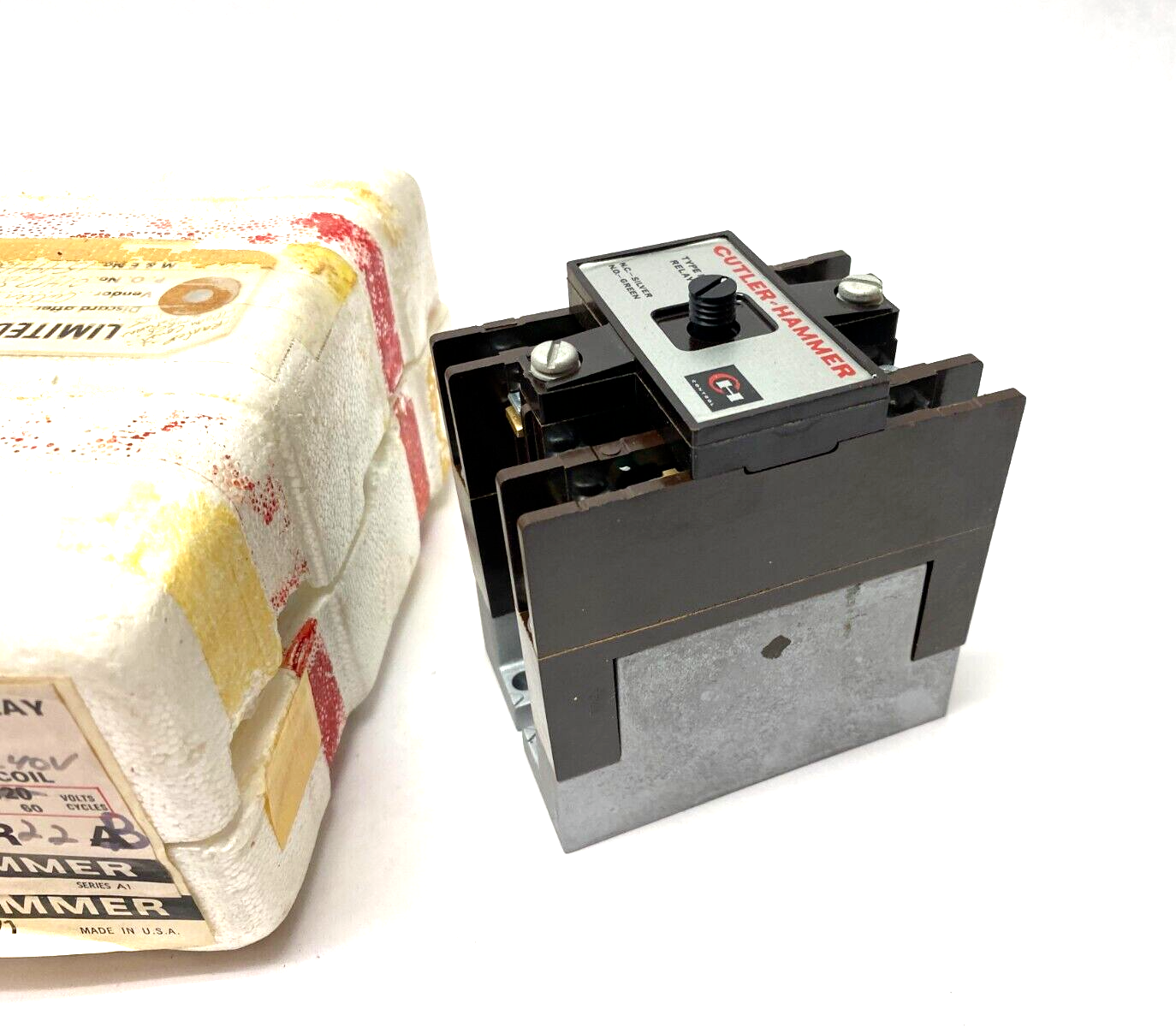 Cutler-Hammer D26MR22B Type M AC Relay 600V 2 N.O. 2 N.C. Poles 240V Coil - Maverick Industrial Sales