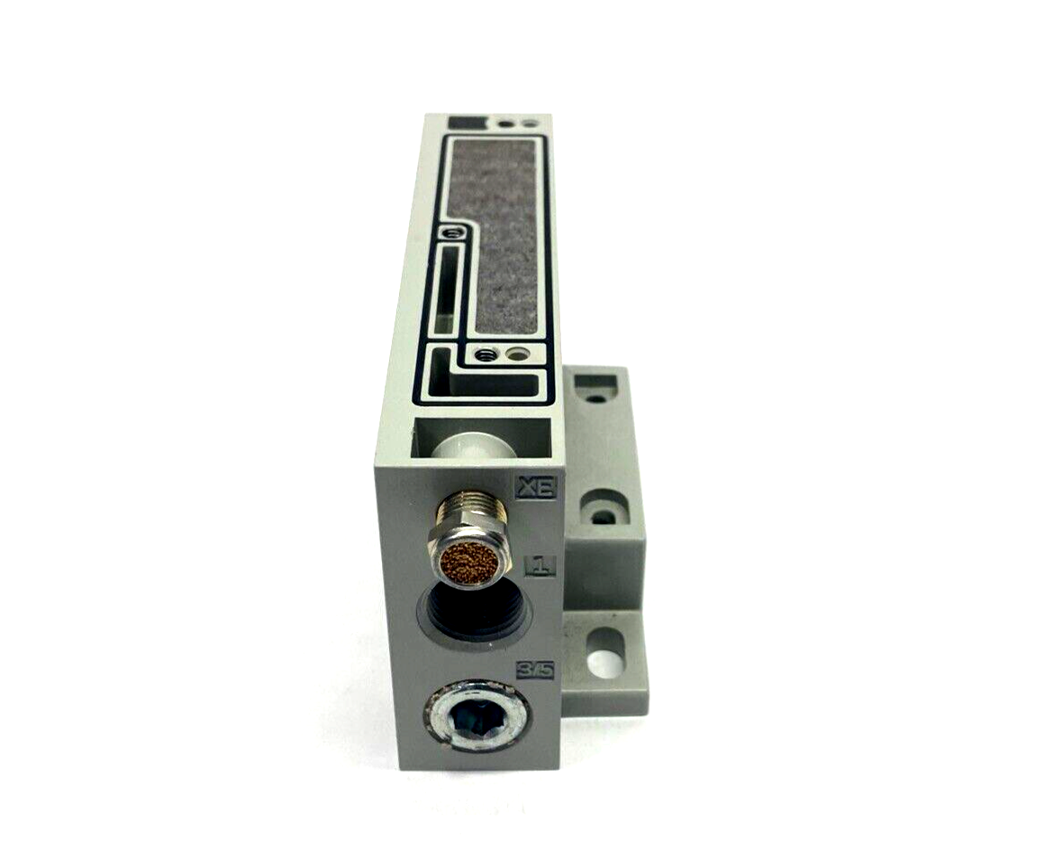 Numatics 239-2396 End Plate Kit 1/2" NPT, Right Side, MISSING COVER - Maverick Industrial Sales